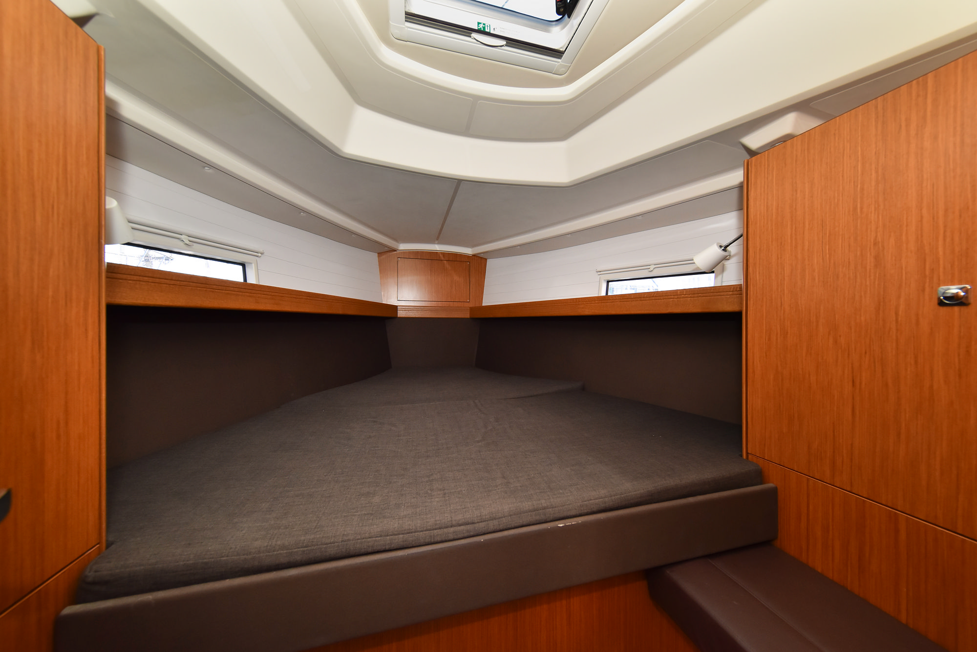 Bavaria 37 — photo 6