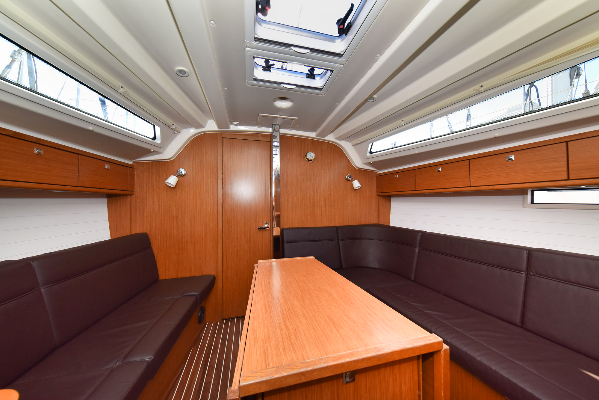 Bavaria 37 — photo 74