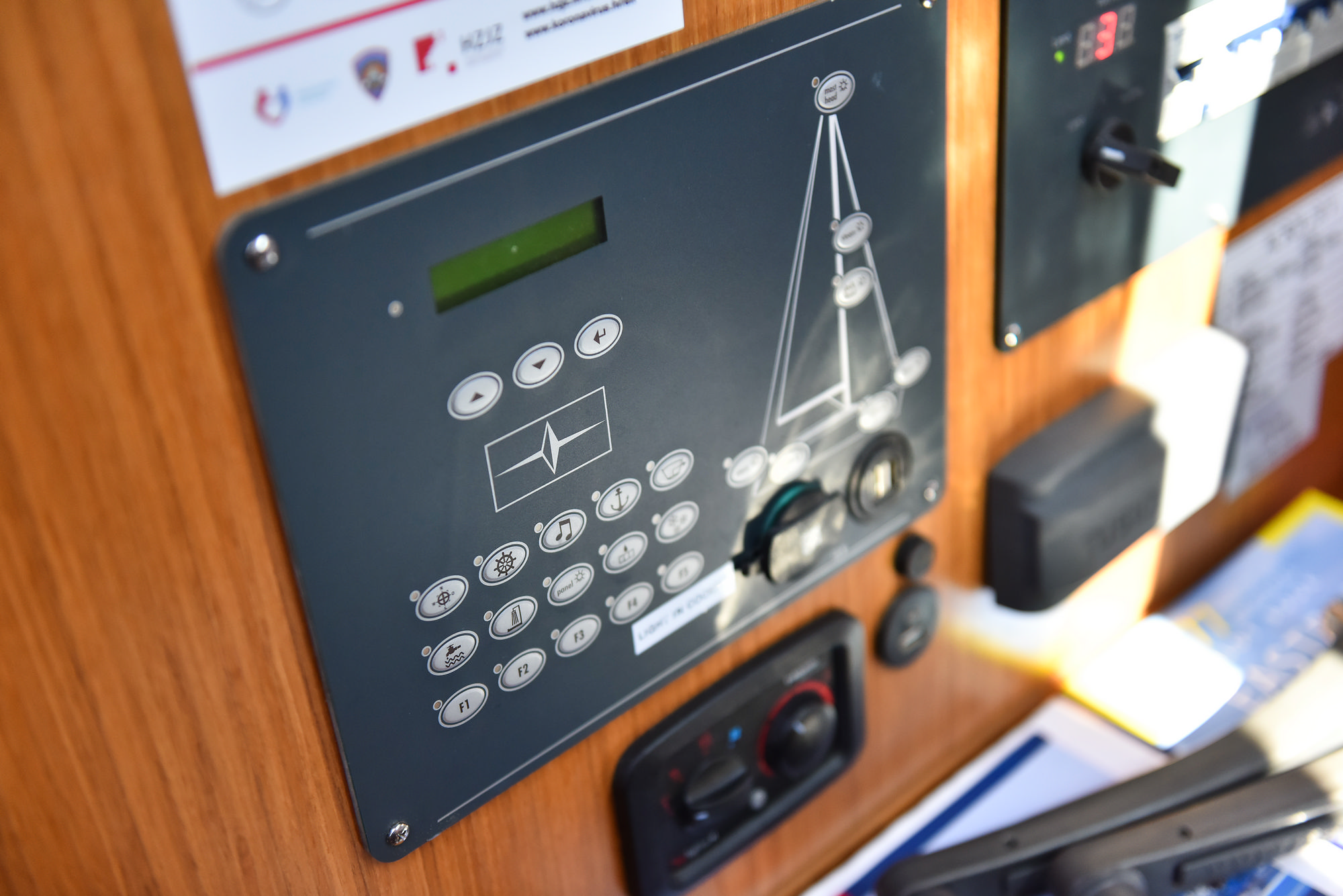 Bavaria 37 — photo 35
