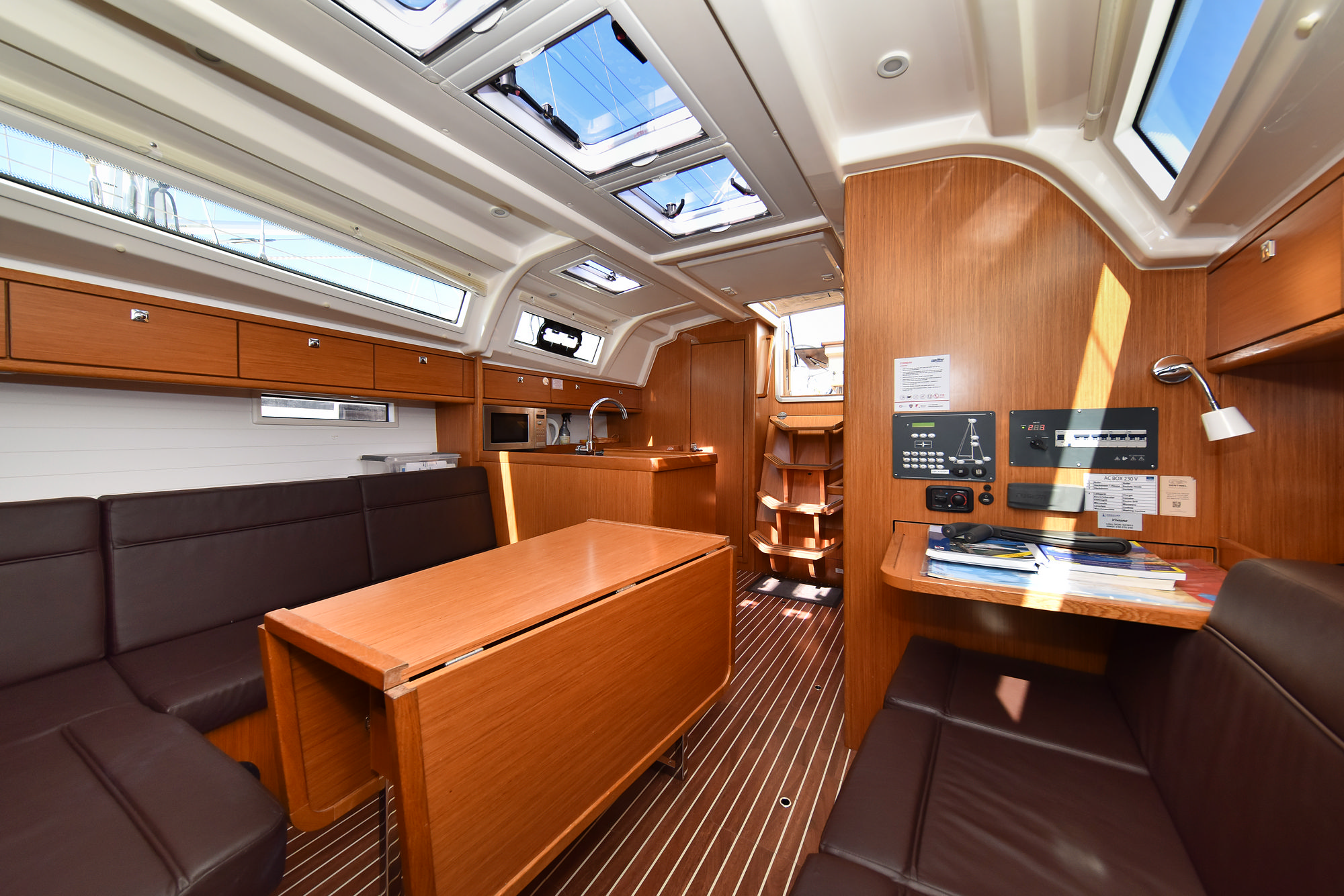 Bavaria 37 — photo 54