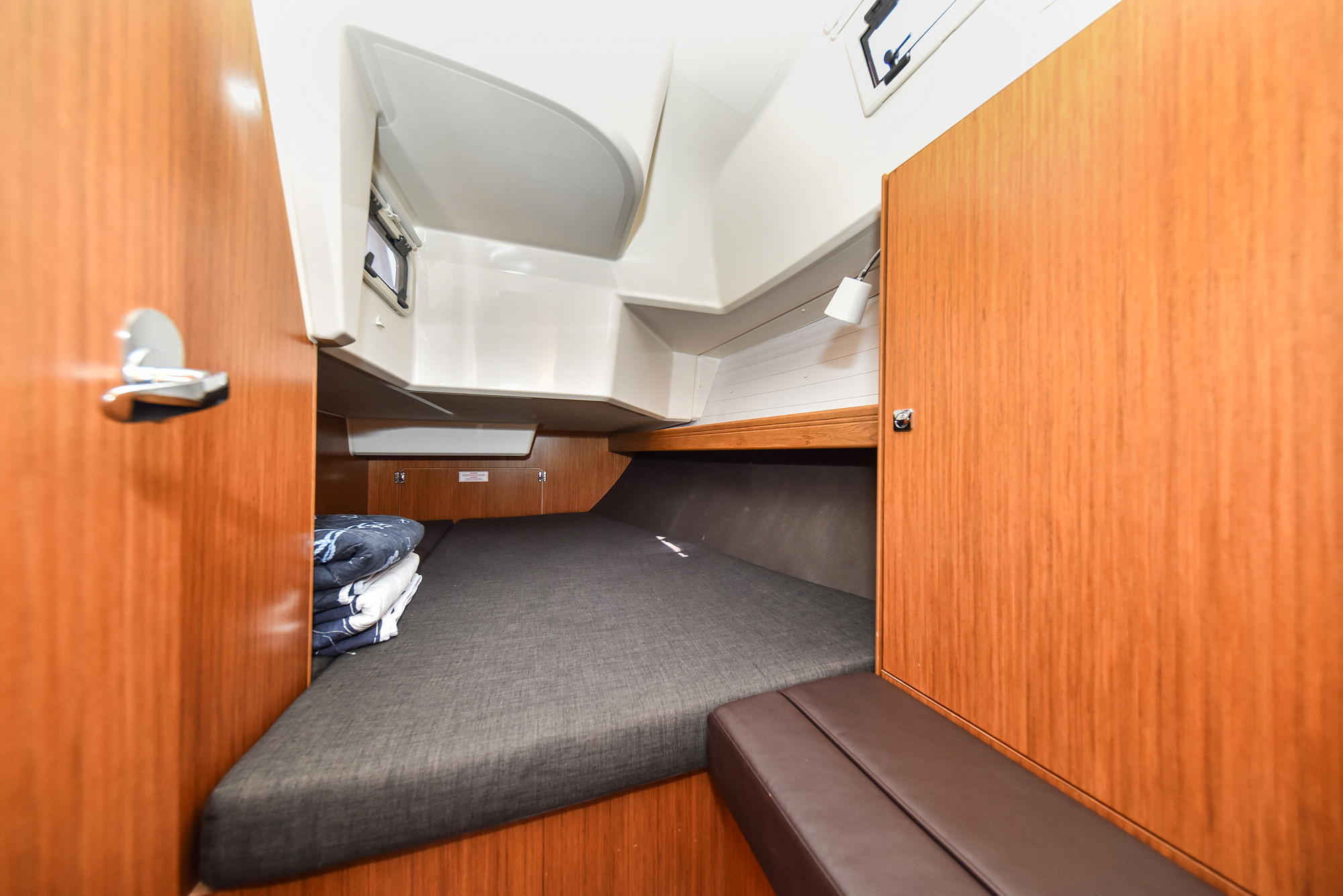 Bavaria 37 — photo 21