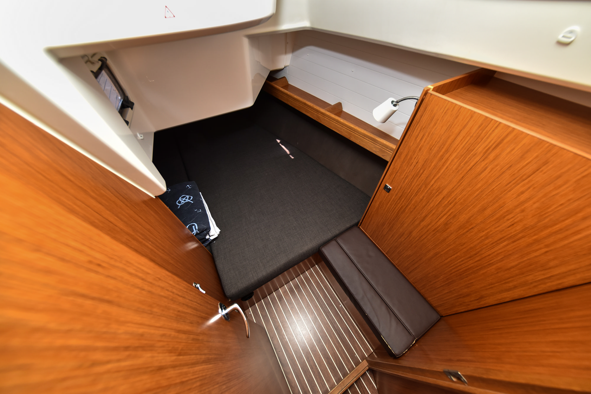 Bavaria 37 — photo 45