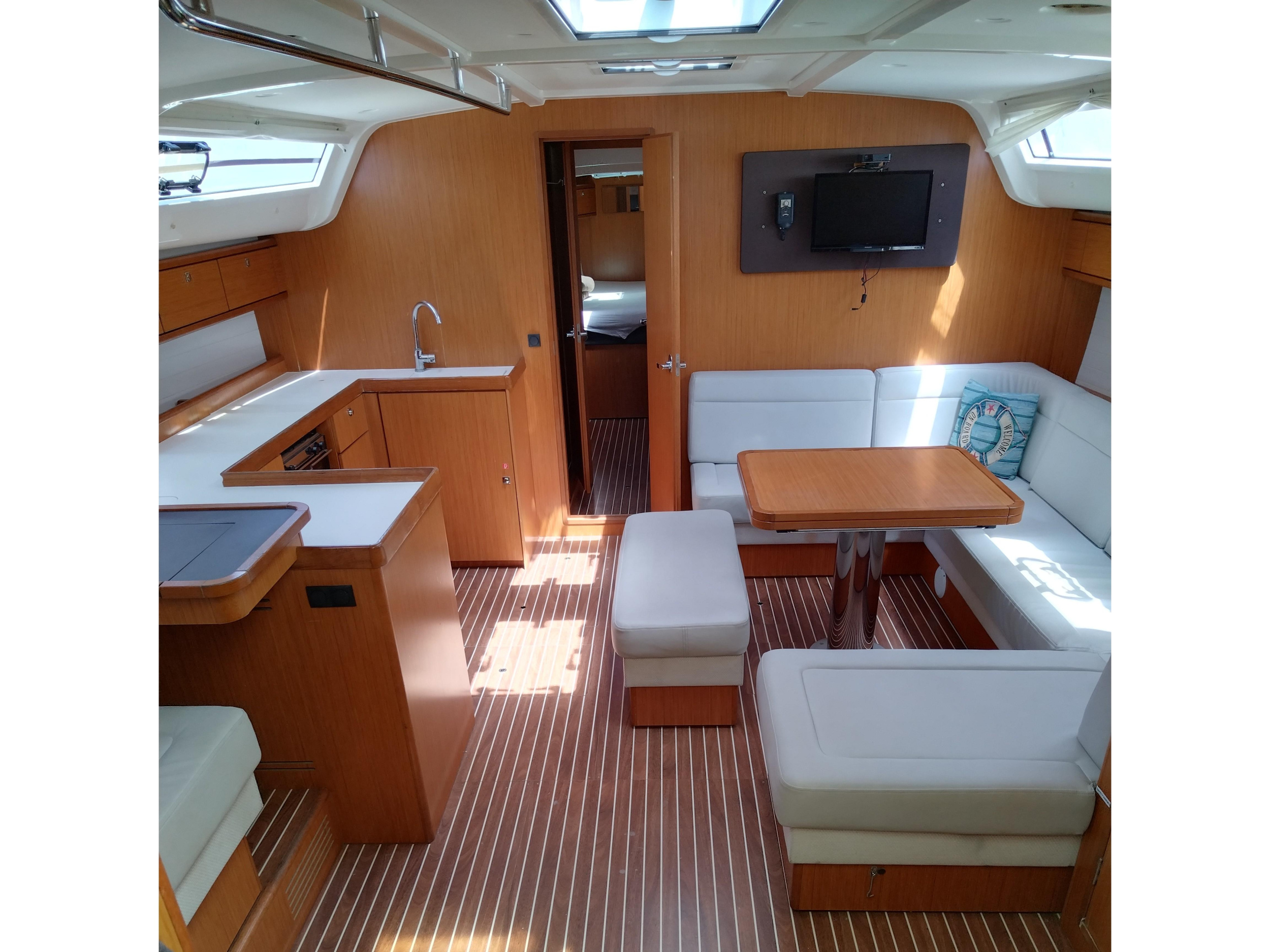 Bavaria Cruiser 51 — photo 20