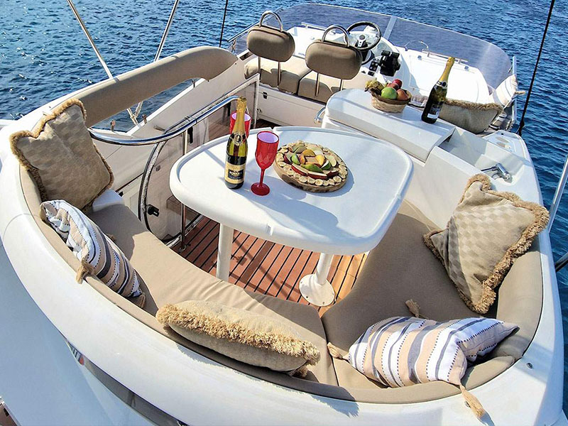 Fairline Phantom 43ft — photo 4