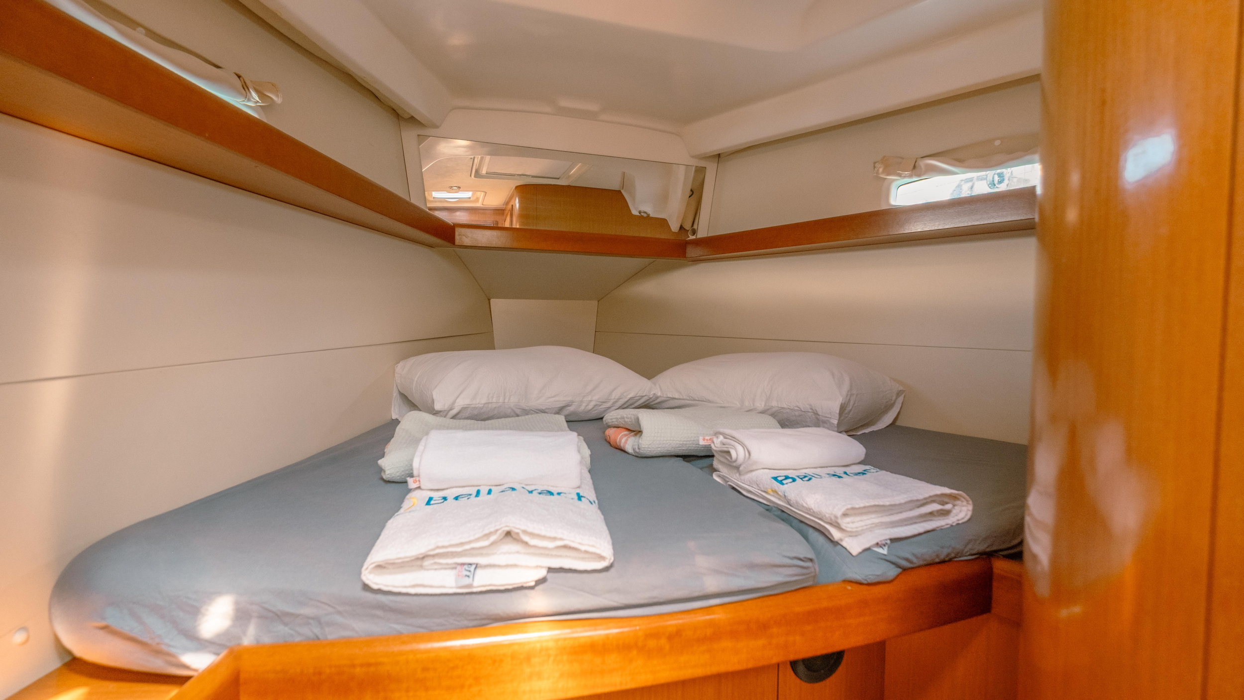 Beneteau Oceanis 40 Safir — photo 23