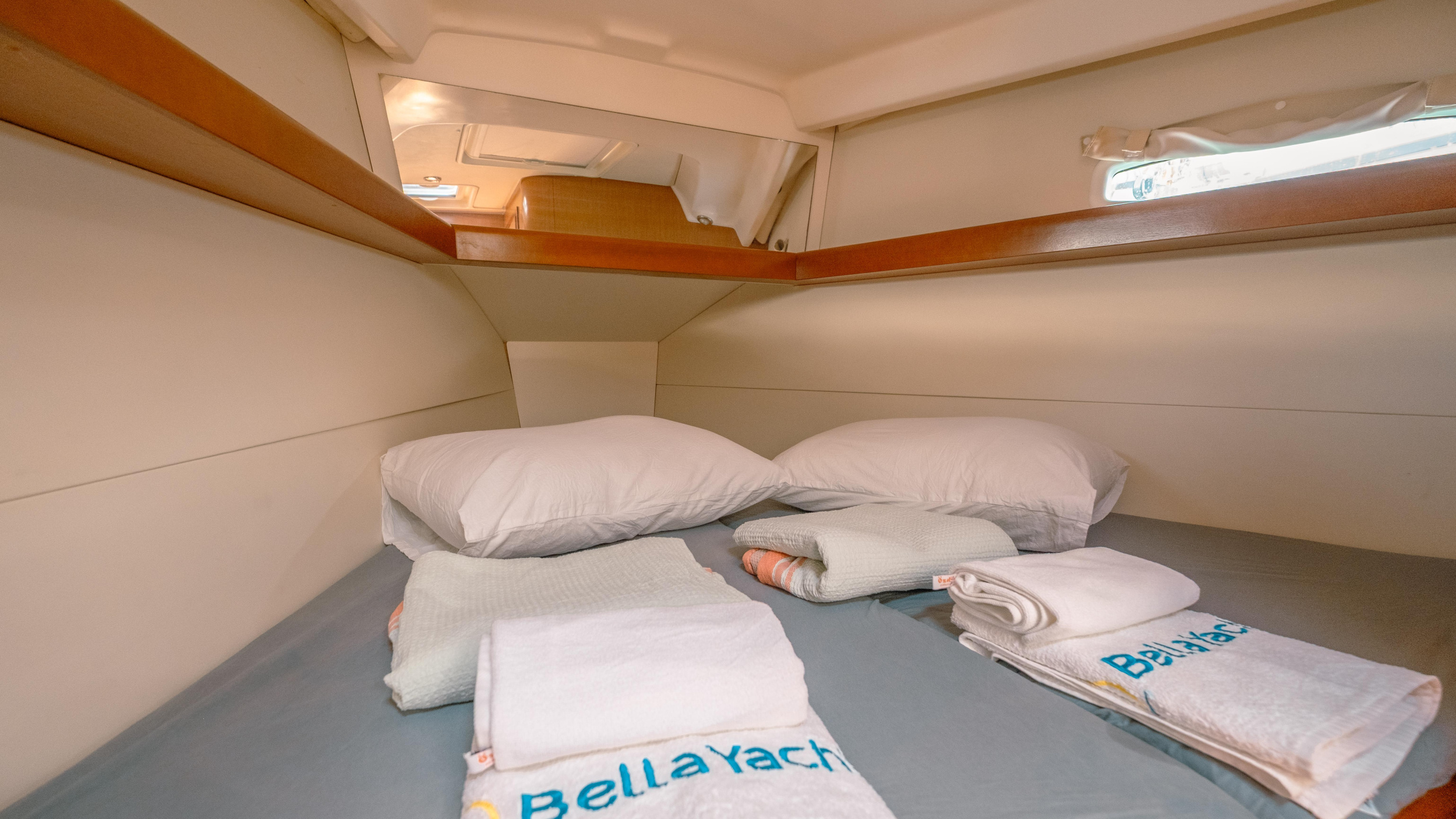 Beneteau Oceanis 40 Safir — photo 11