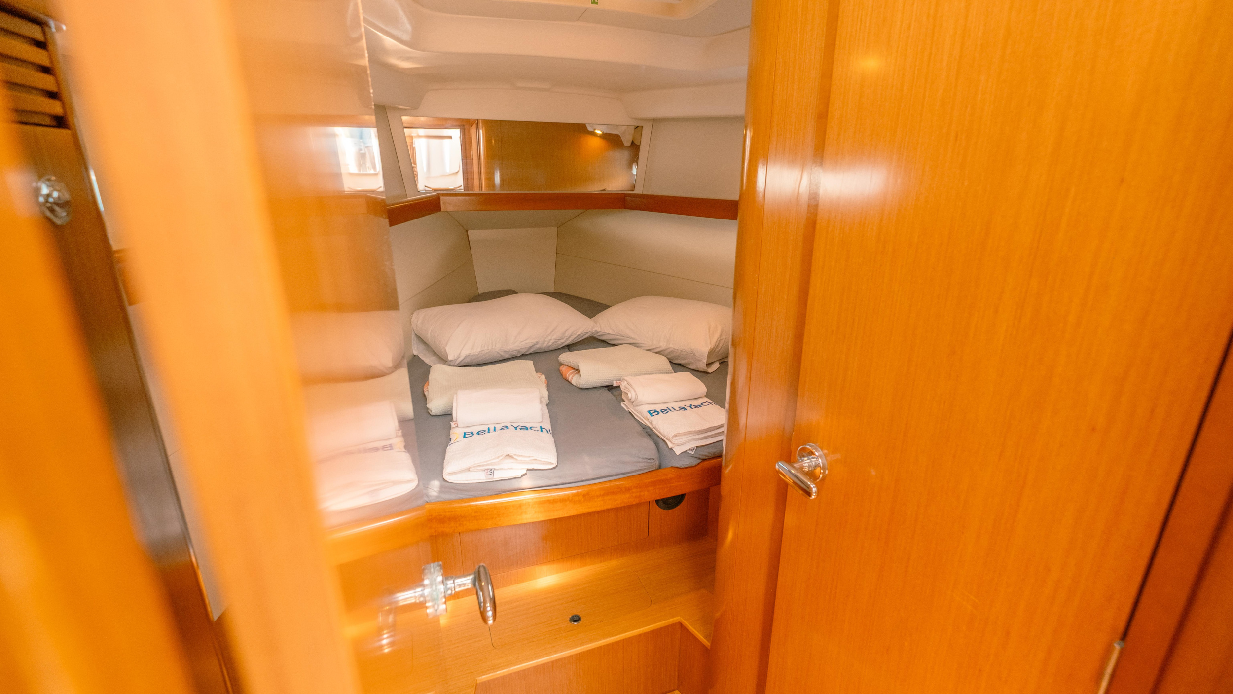Beneteau Oceanis 40 Safir — photo 6