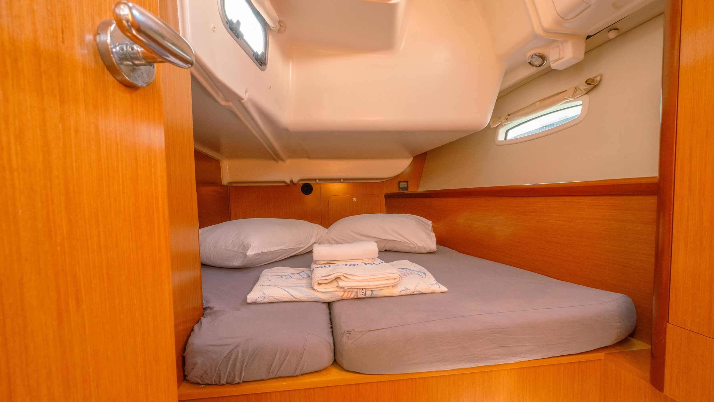 Beneteau Oceanis 40 Safir — photo 36