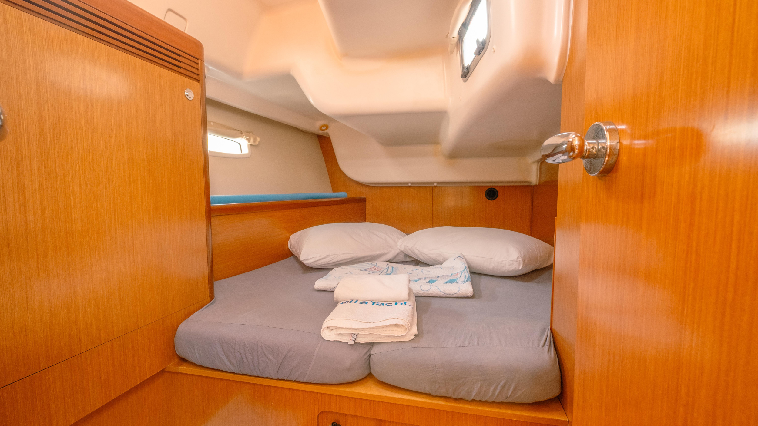 Beneteau Oceanis 40 Safir — photo 15
