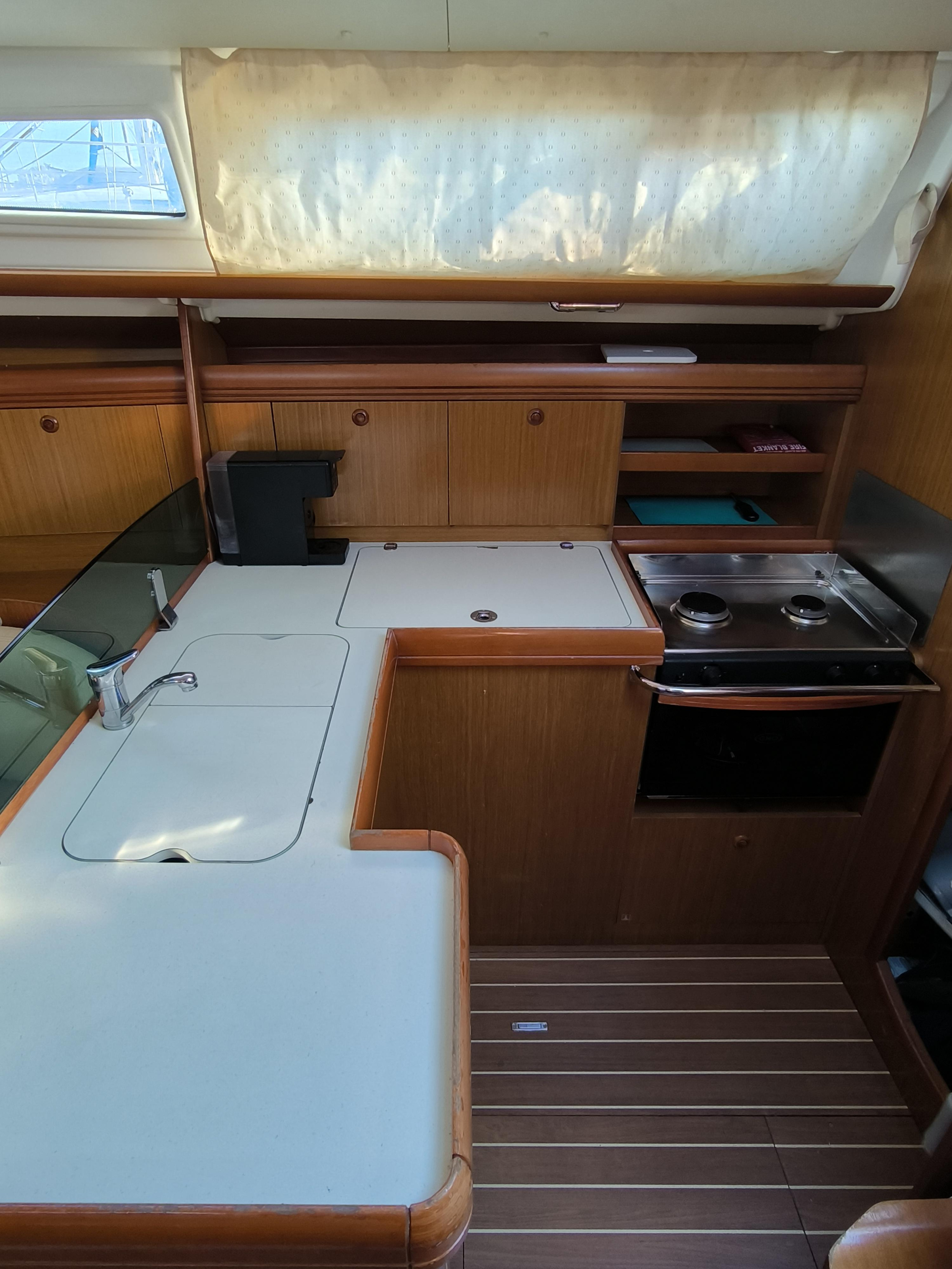 Sun Odyssey 39i — photo 10