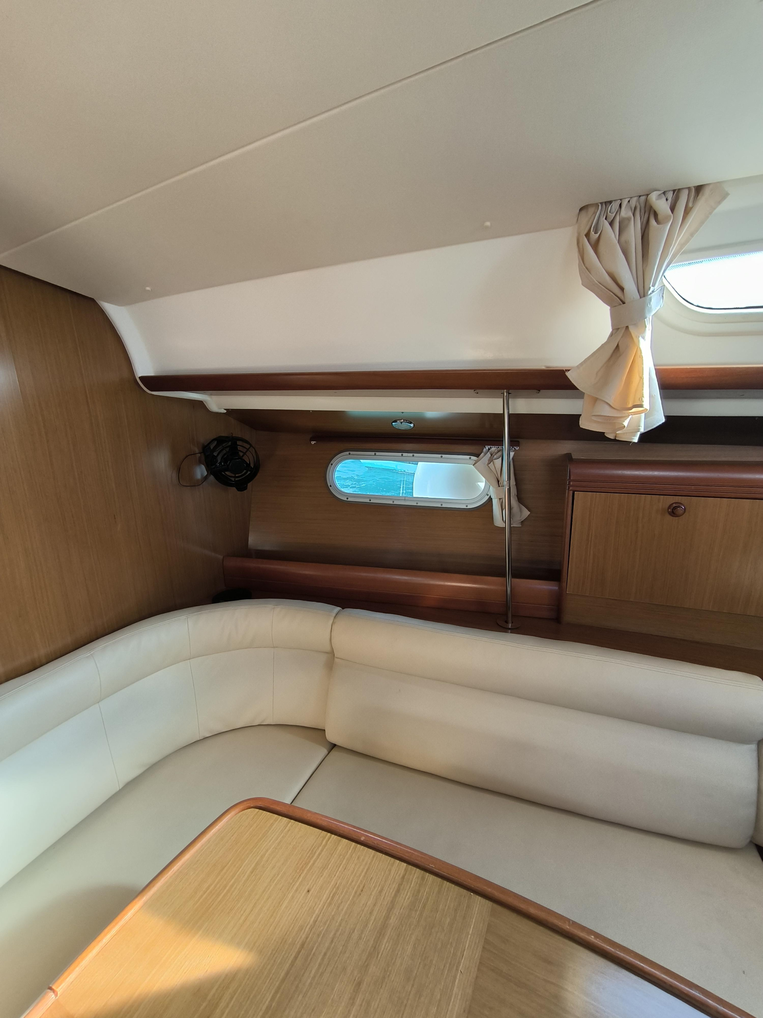 Sun Odyssey 39i — photo 11