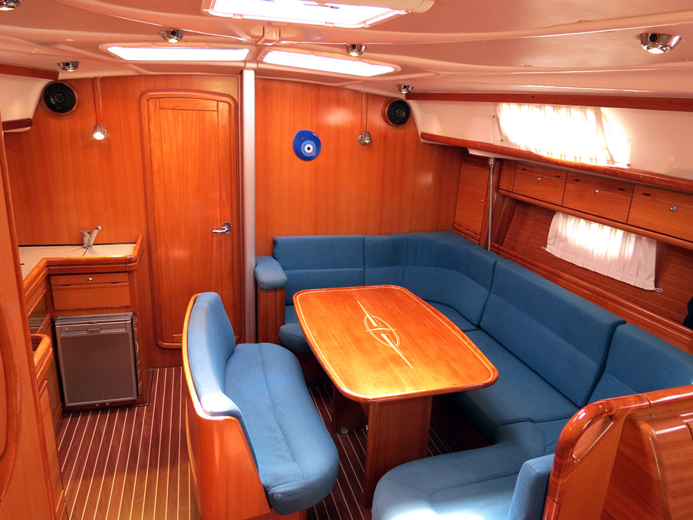 Bavaria 42 Cruiser — photo 4