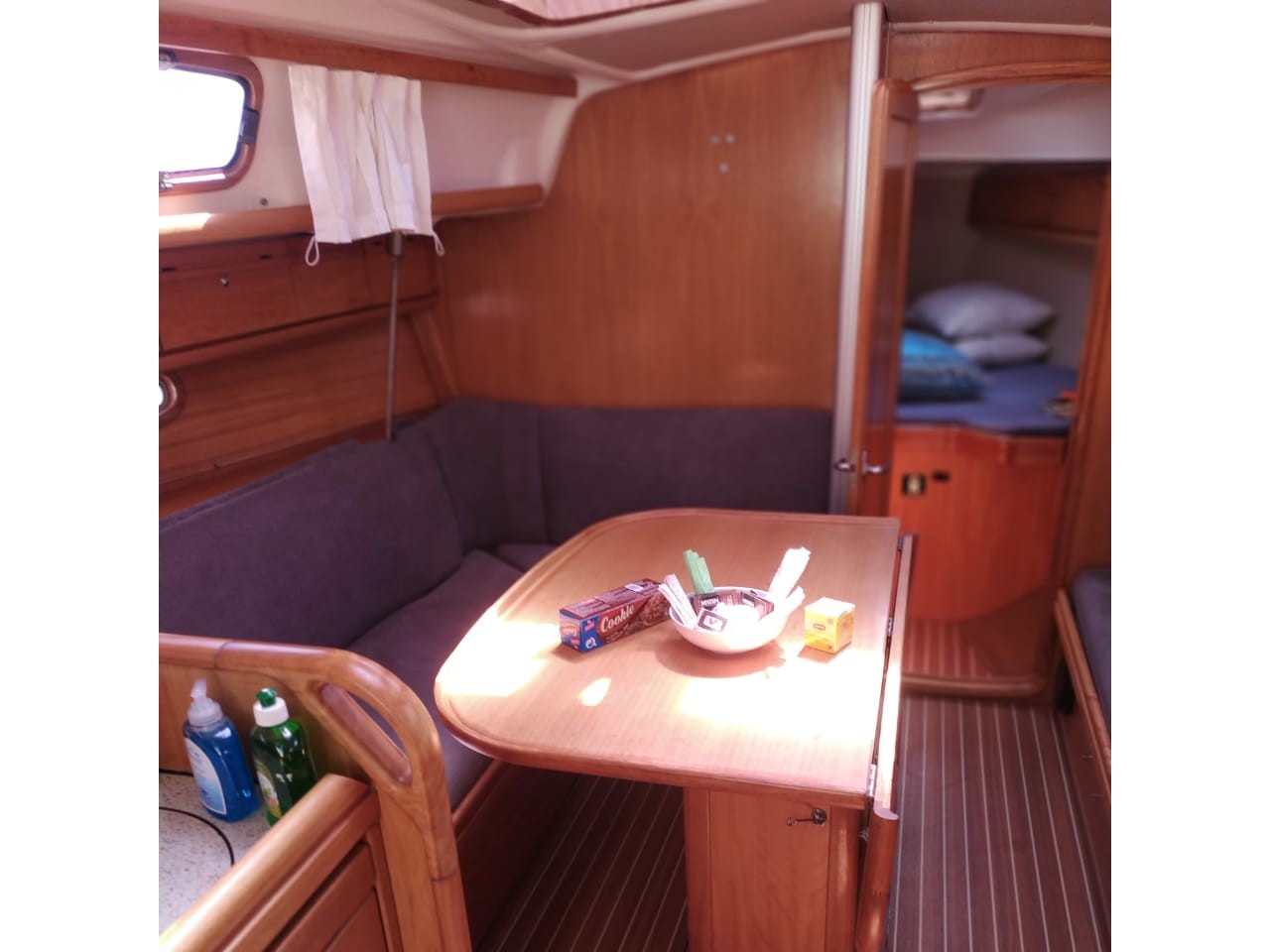 Bavaria Cruiser 33 — photo 12