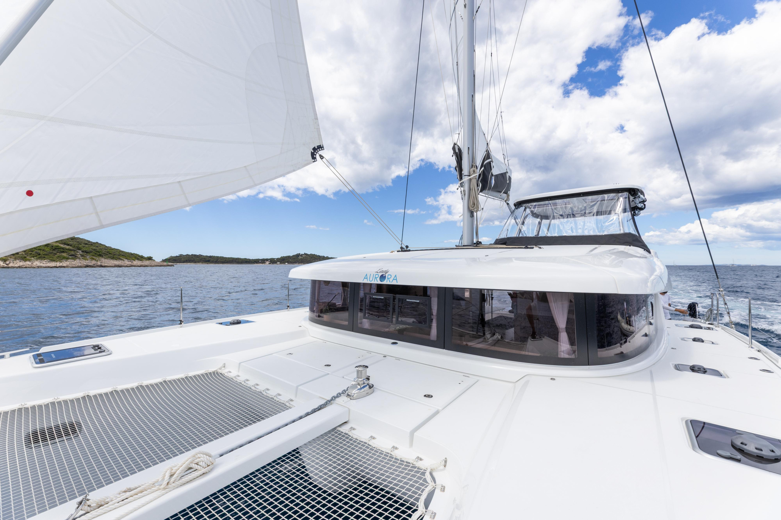 Lagoon 42 Millenium — photo 8