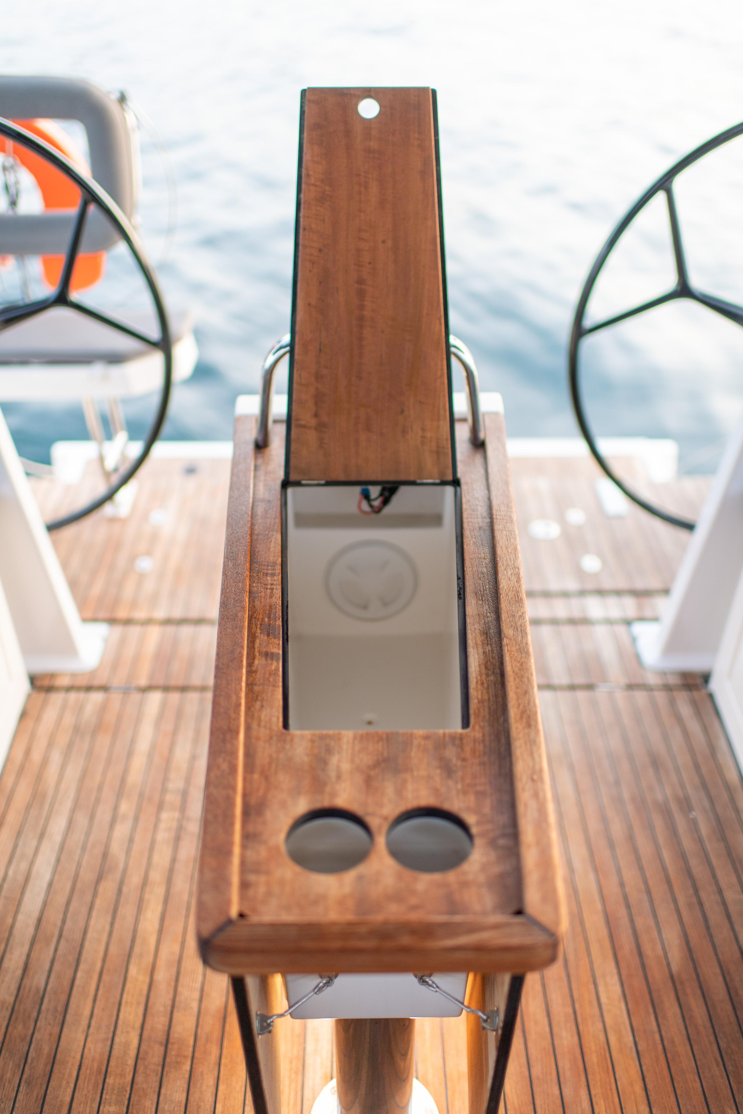 Bavaria C42 — photo 6