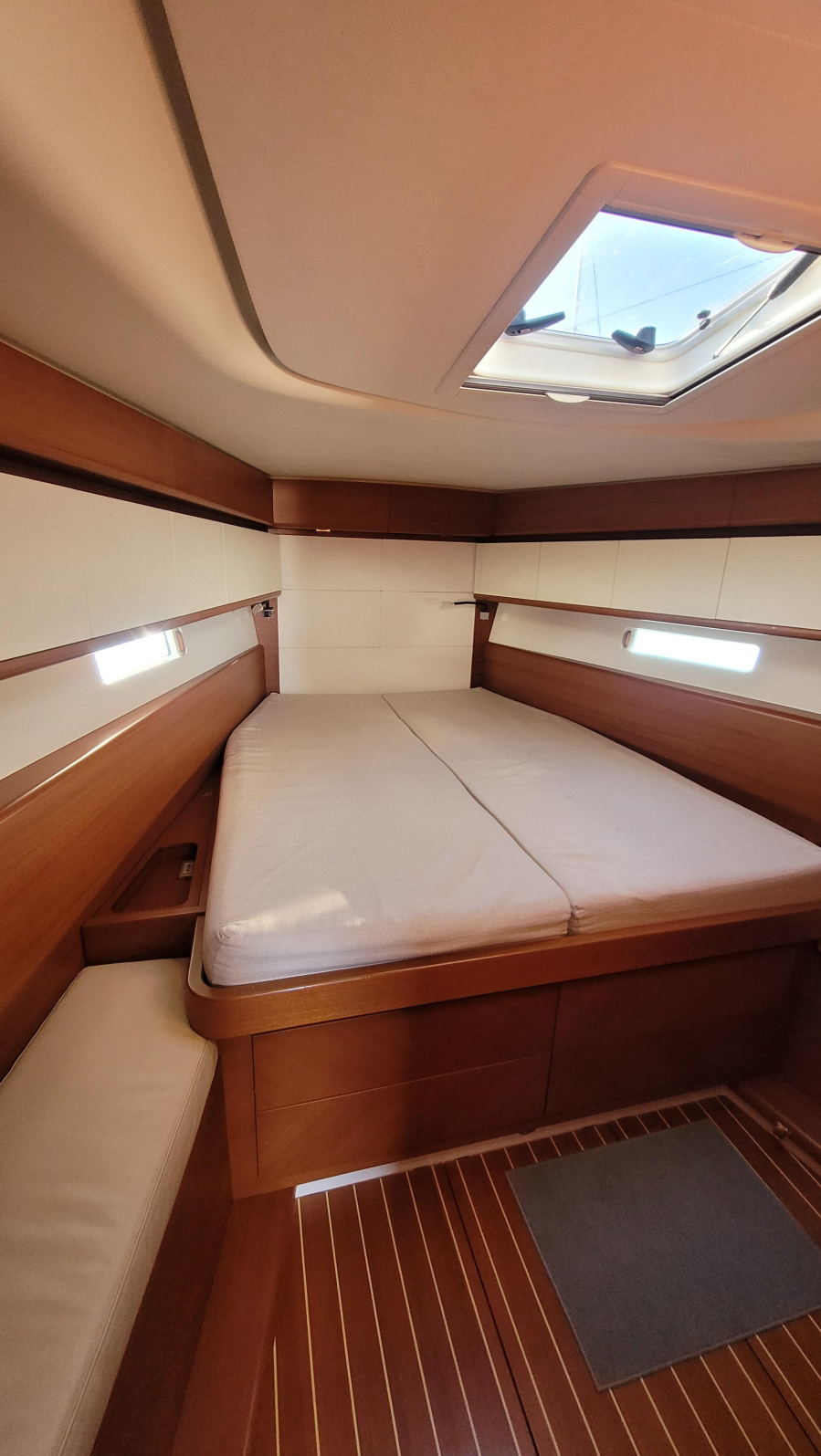Italia Yachts 13.98 — photo 10
