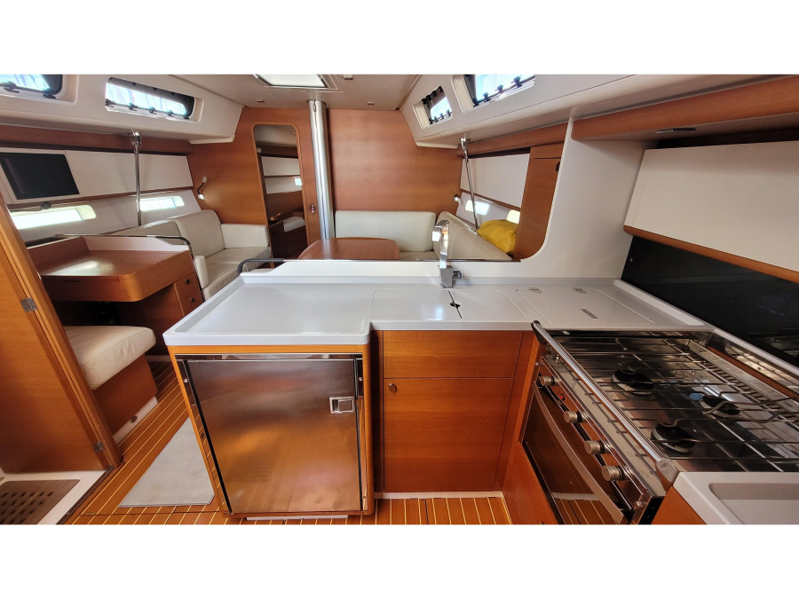Italia Yachts 13.98 — photo 9