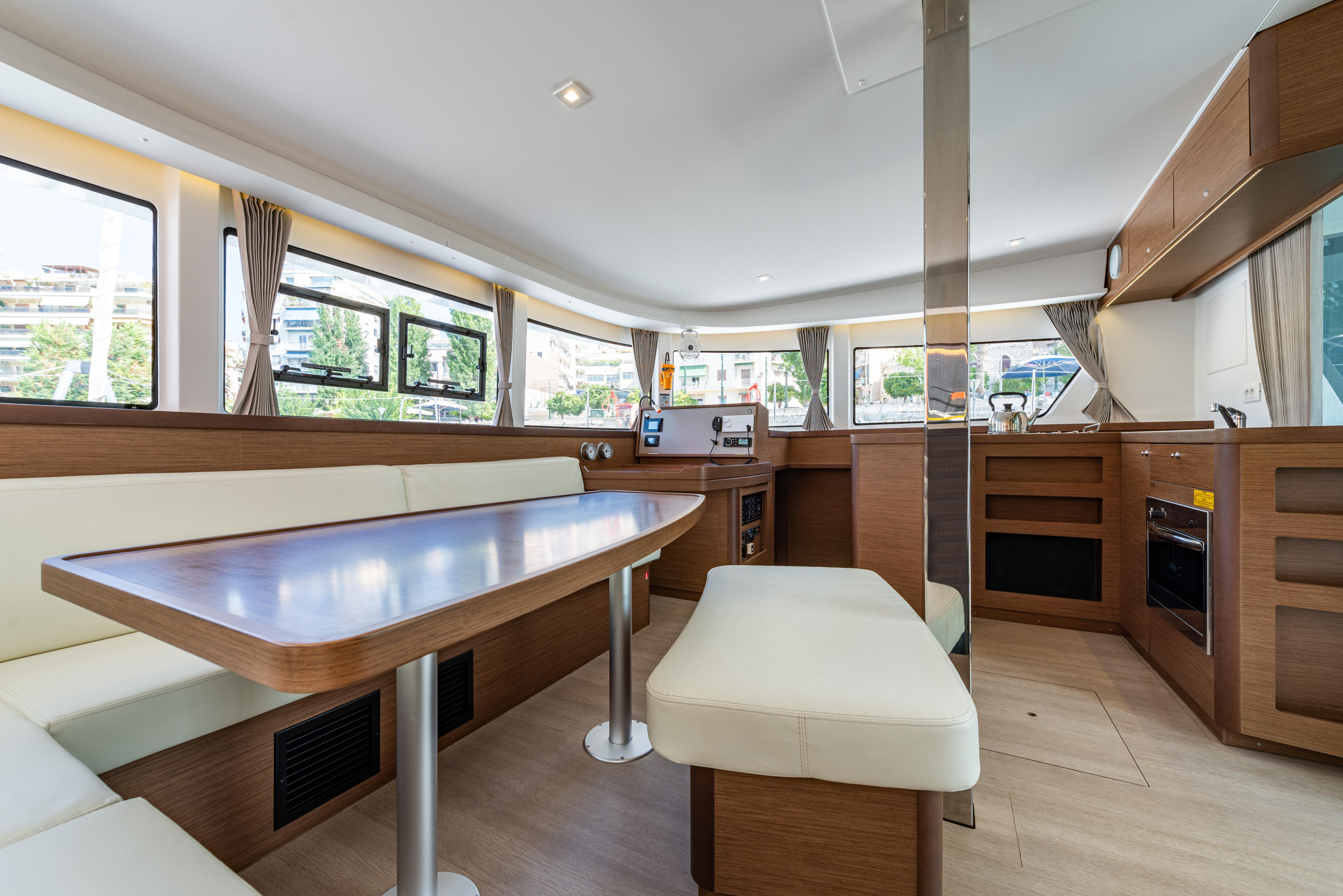 Lagoon 42 — photo 12