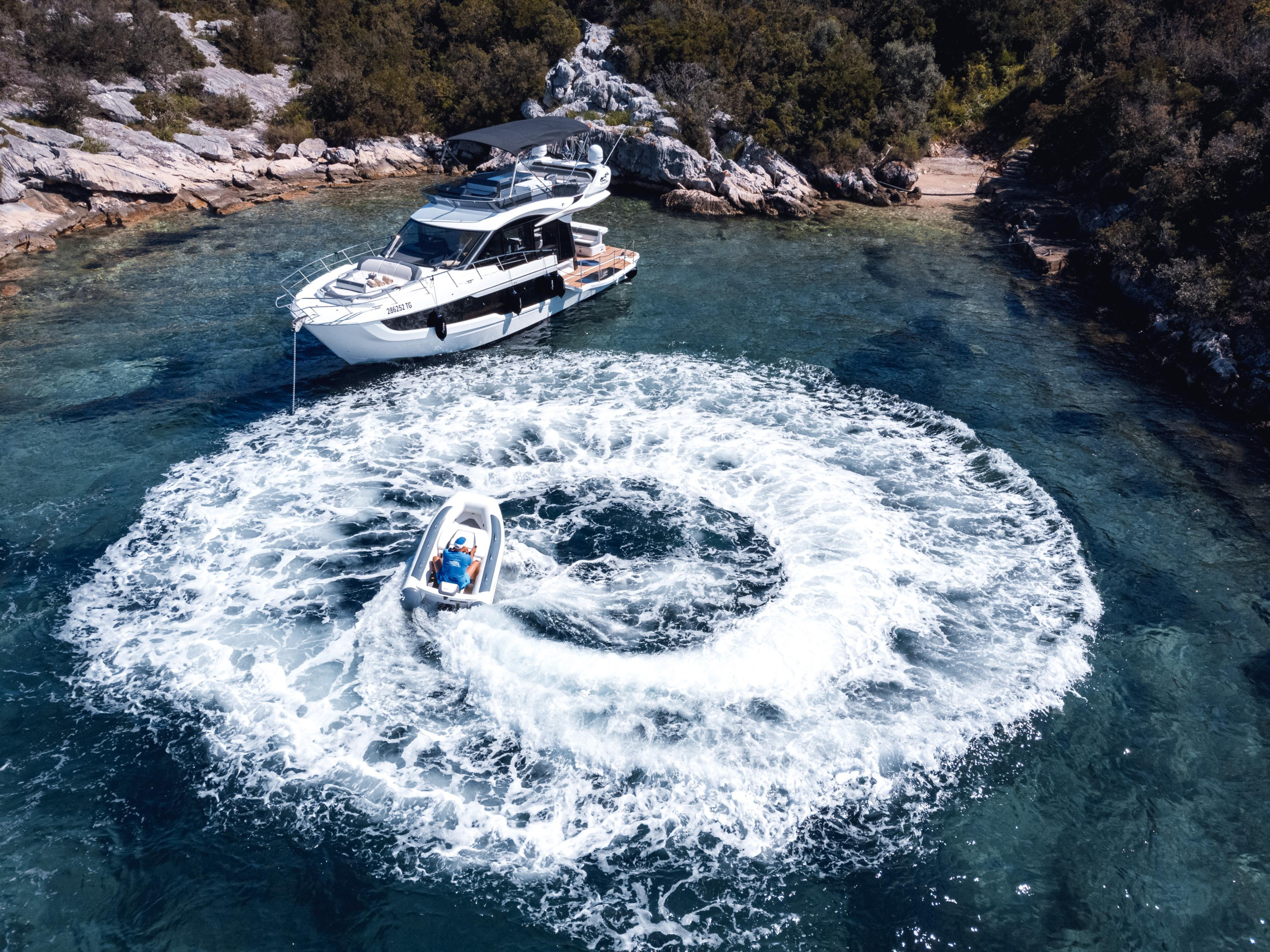 Galeon 440 Fly — photo 40