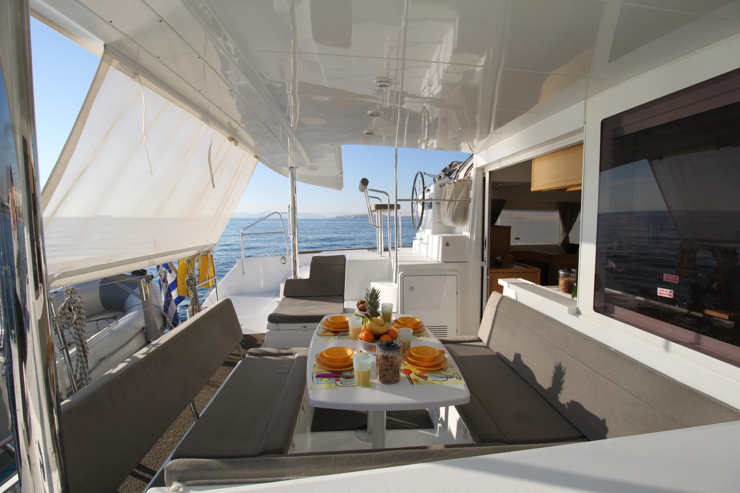 Lagoon 400 S2 — photo 8
