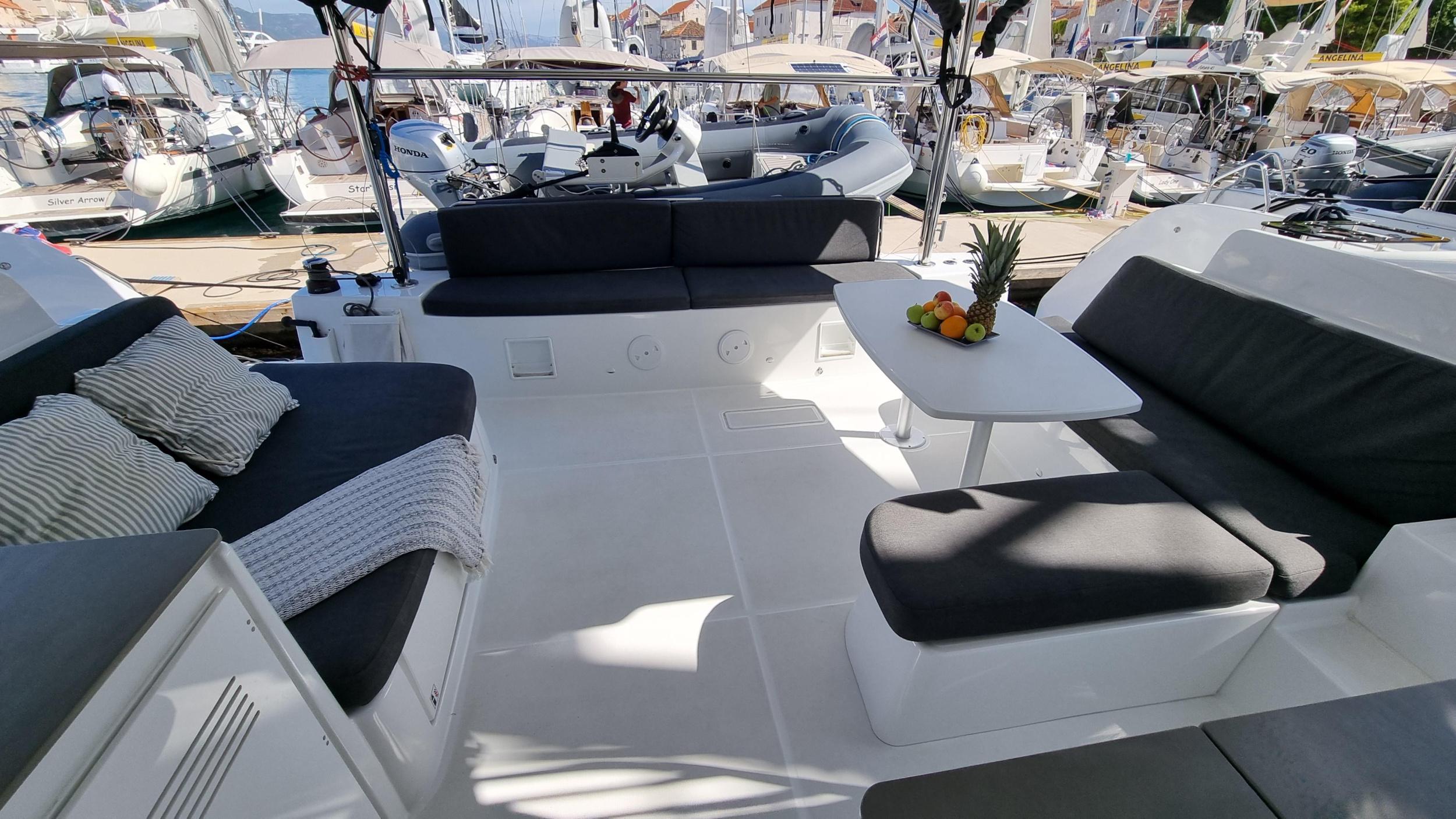 Lagoon 46 Fly — photo 17