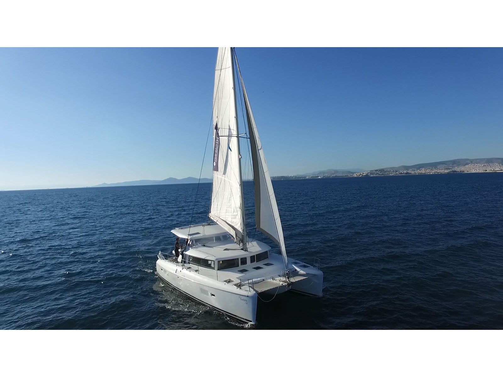 Lagoon 420 — photo 1