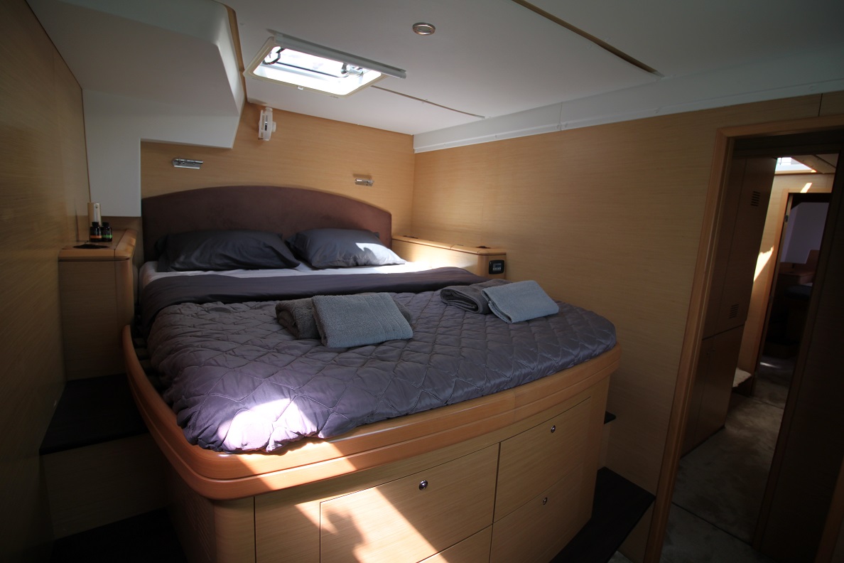 Lagoon 500 — photo 11