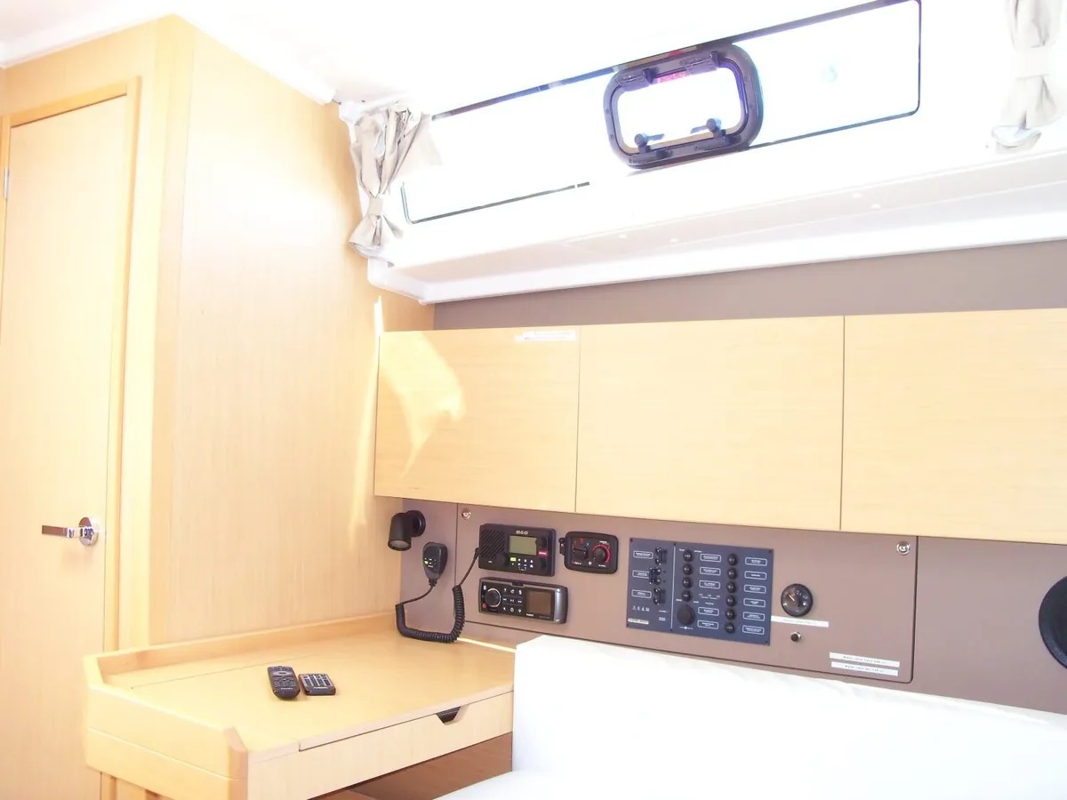 Oceanis 38 — photo 3