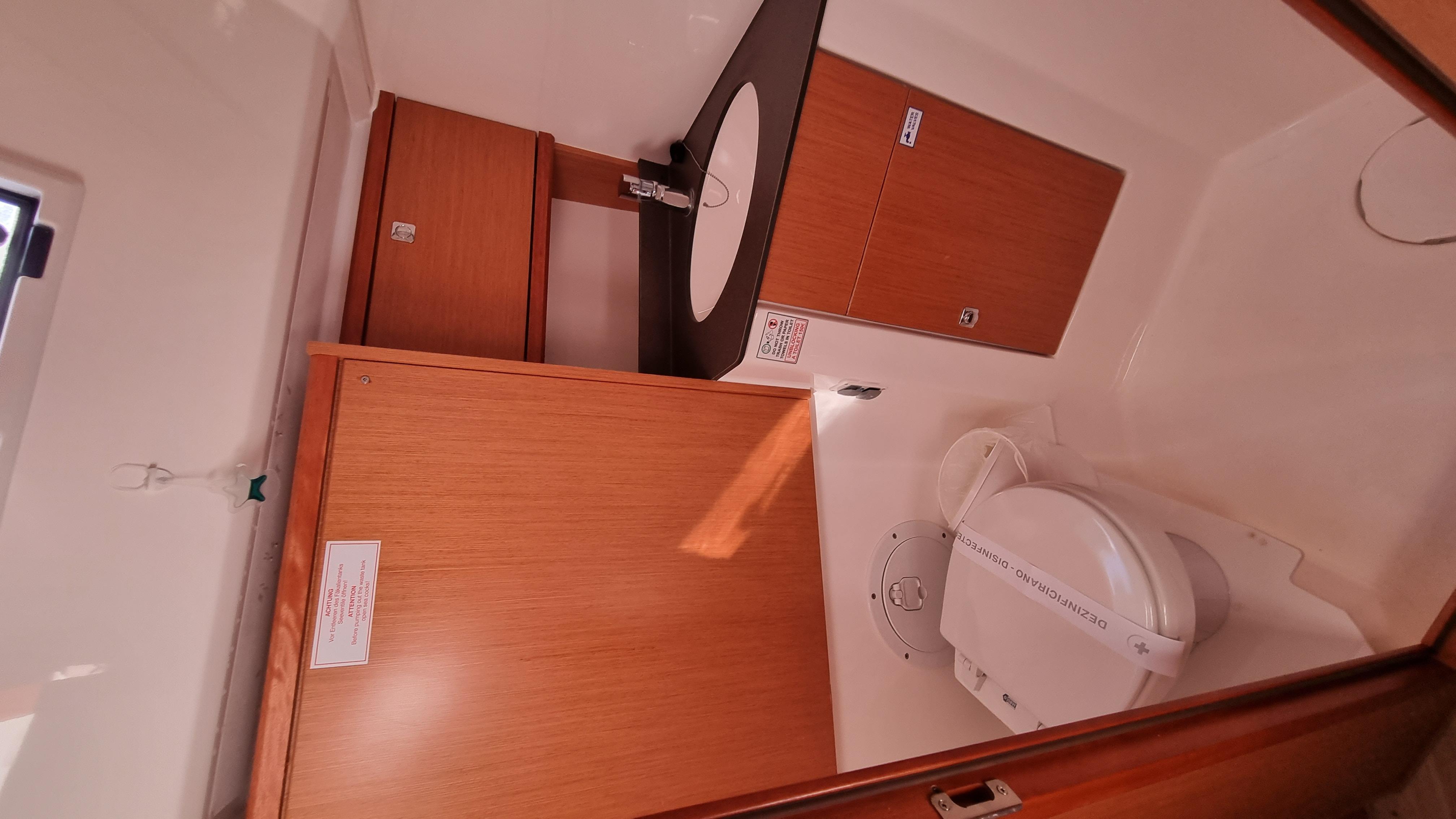Bavaria Cruiser 46 — photo 9