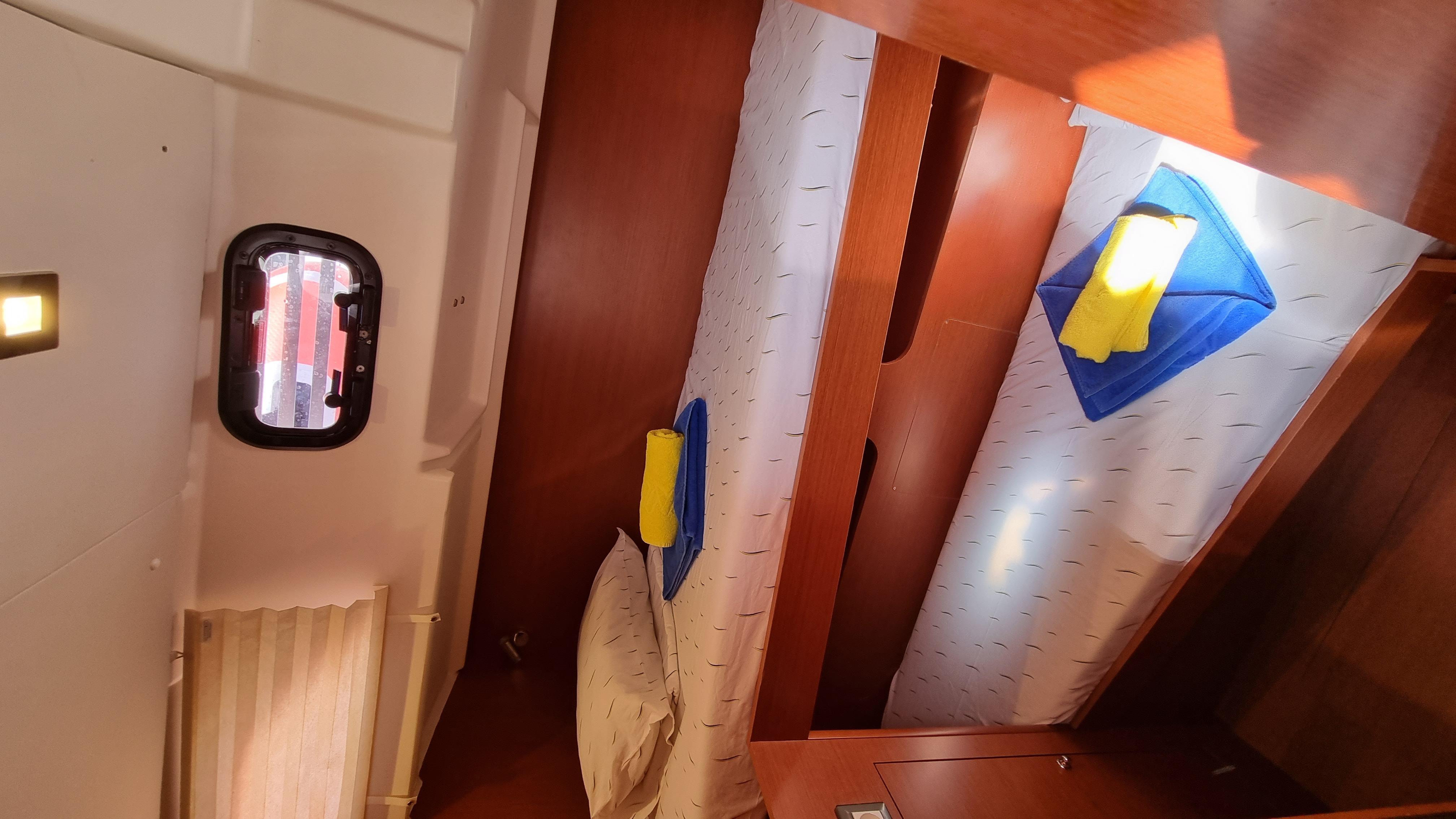 Oceanis 51.1 — photo 4