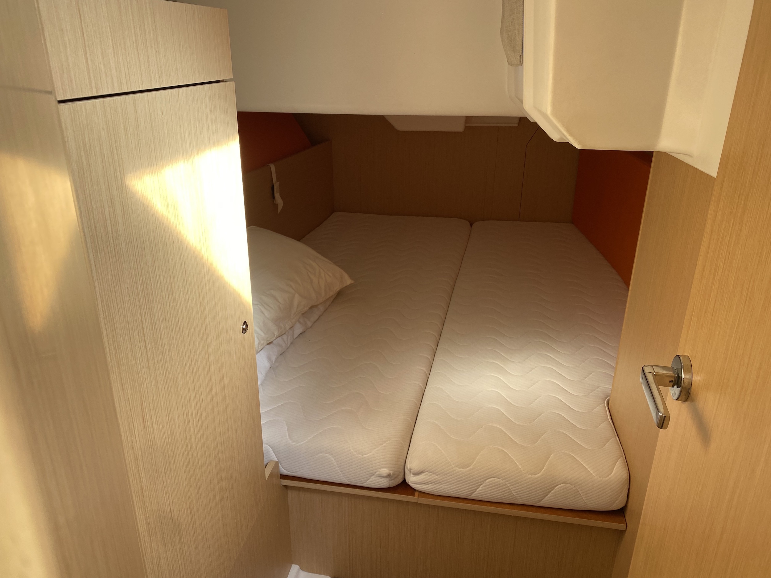 Oceanis 38.1 — photo 10