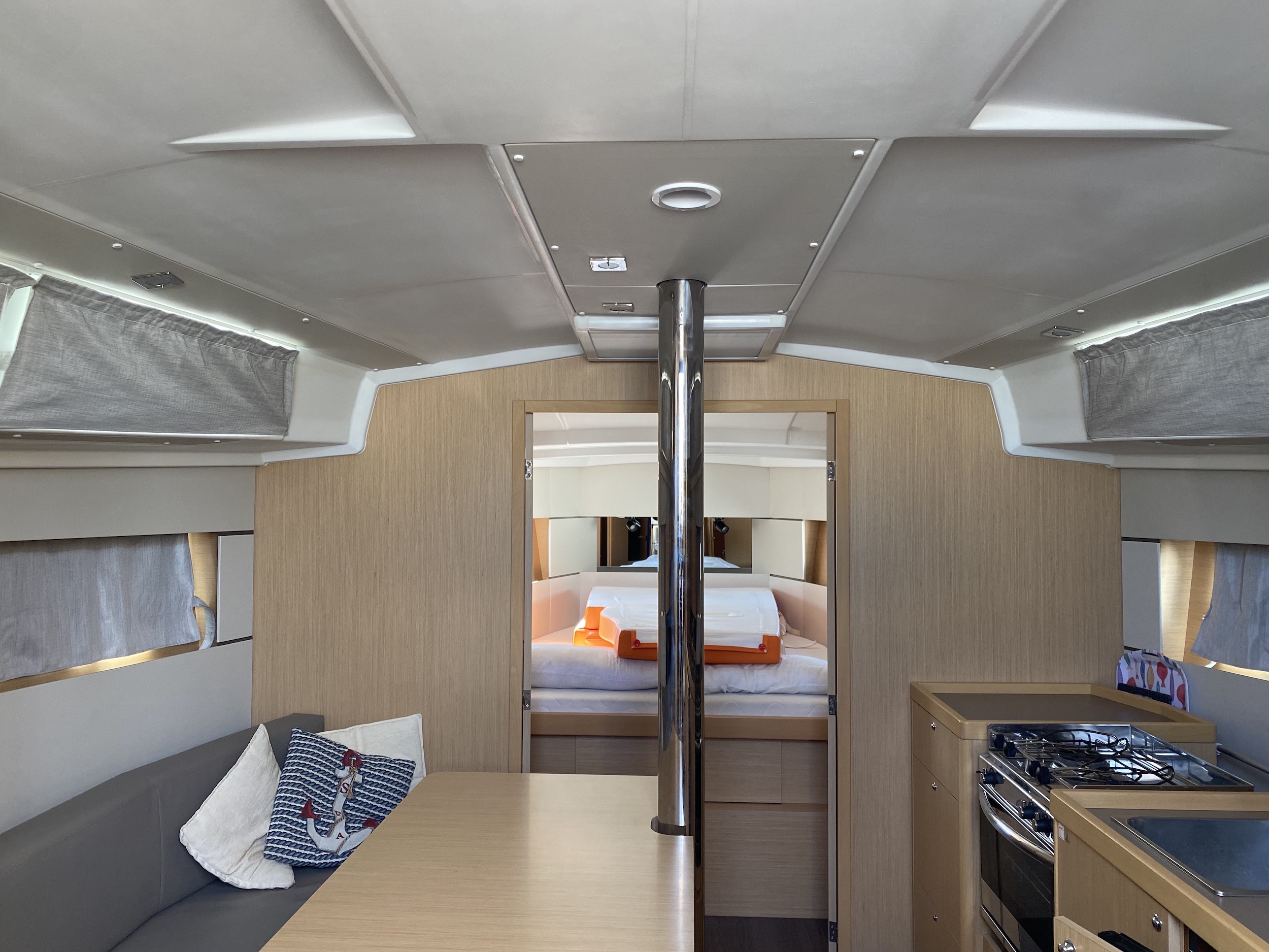 Oceanis 38.1 — photo 18