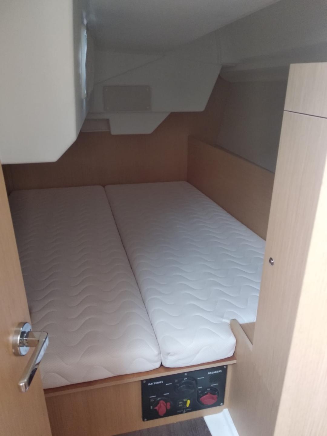 Oceanis 38.1 — photo 19