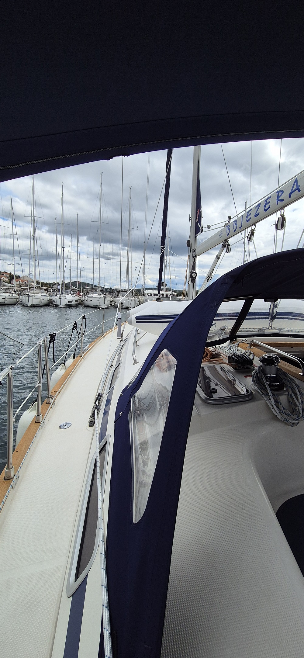 Bavaria 44 — photo 17