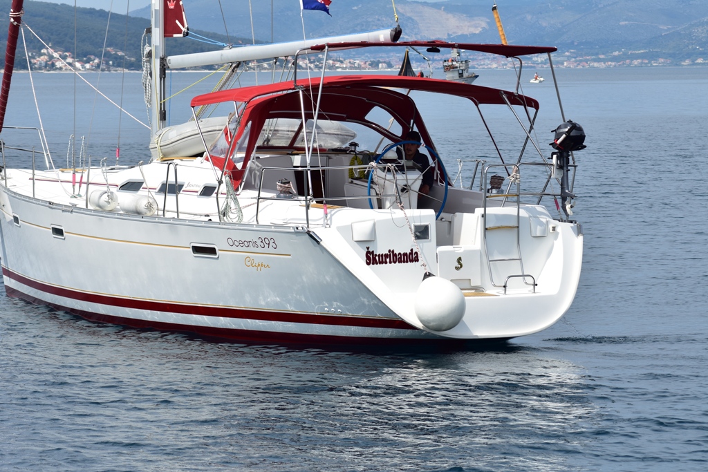 Oceanis 393 Clipper — photo 8