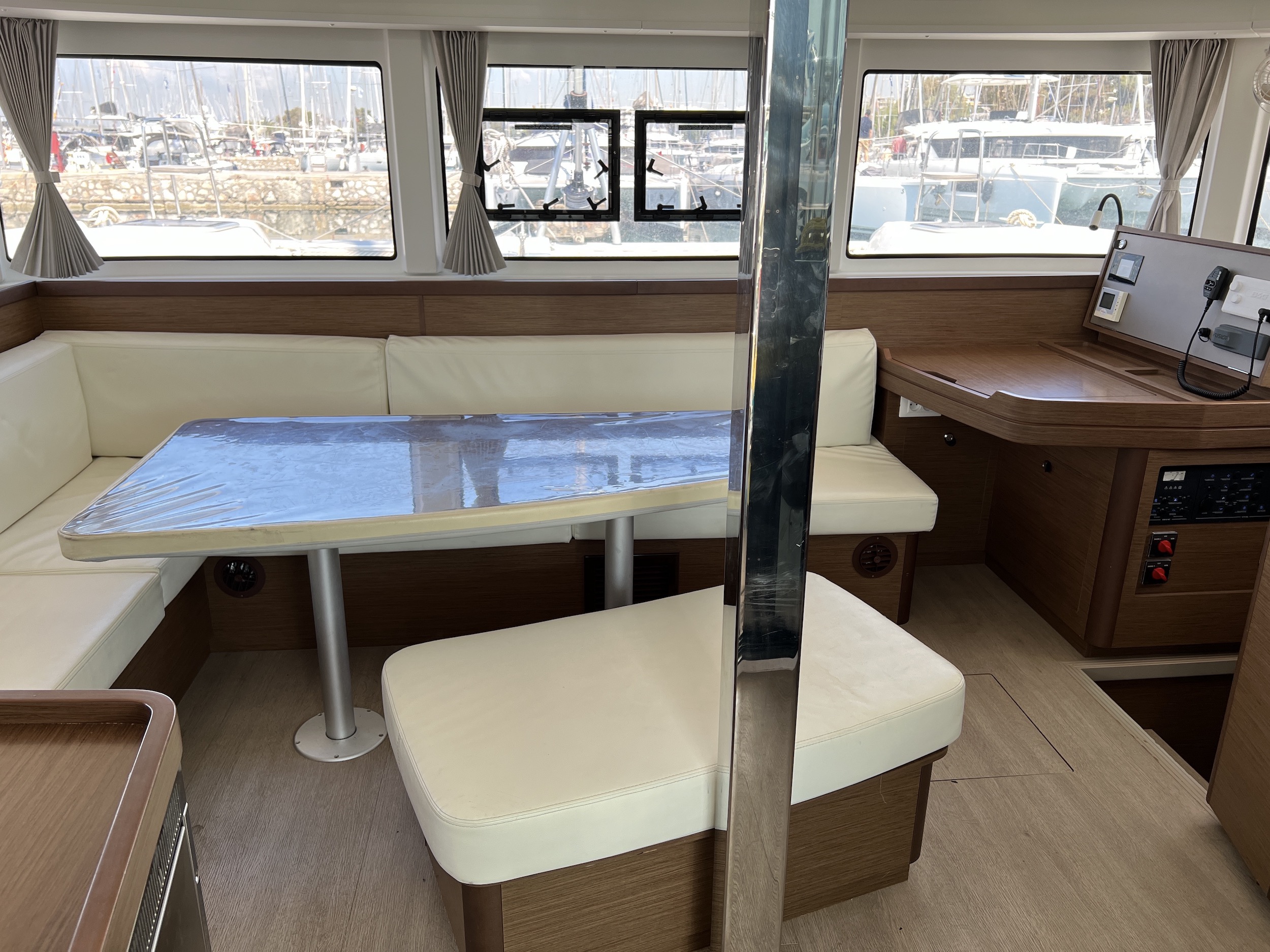 Lagoon 42 — photo 13