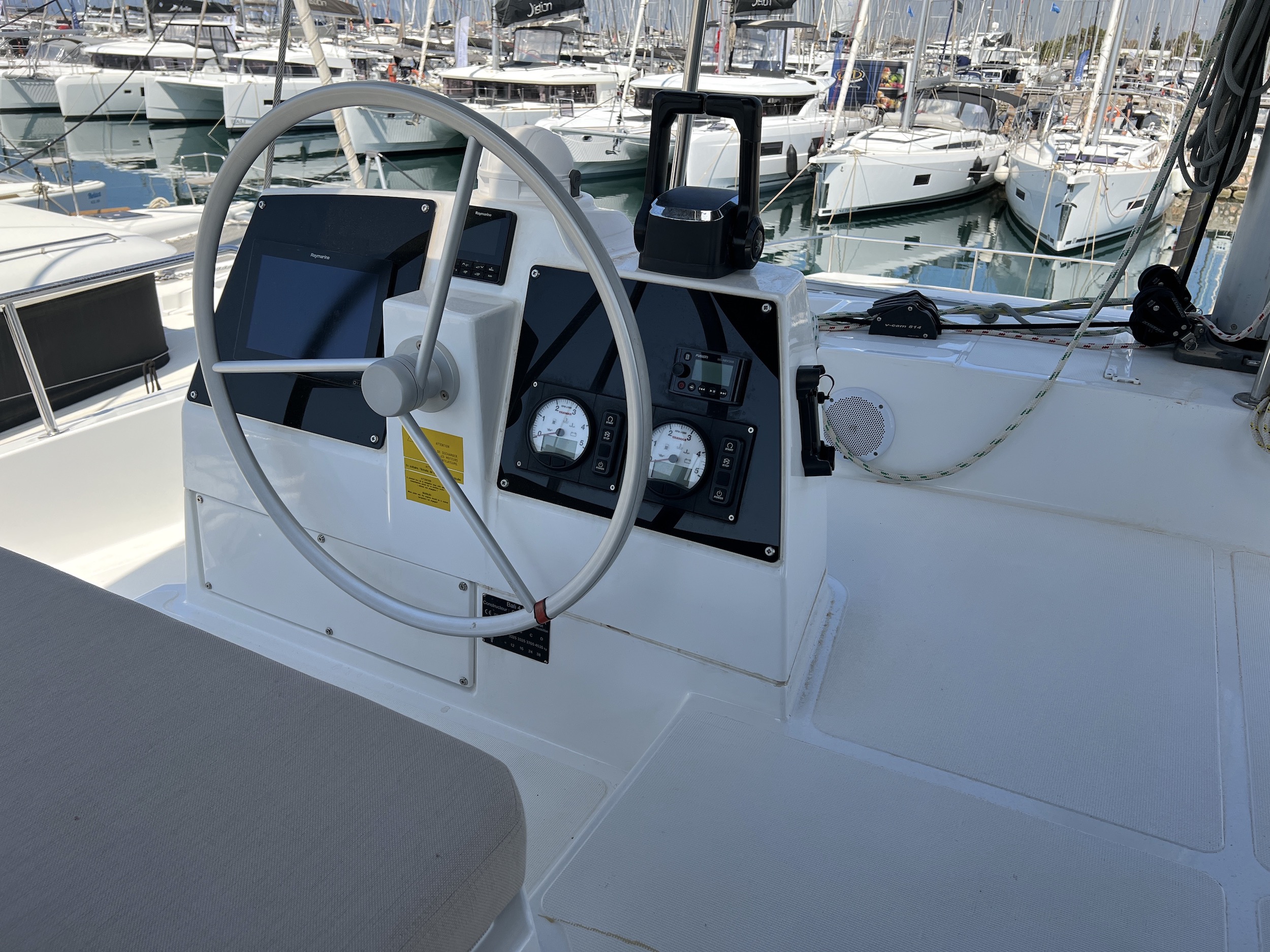 Bali 4.6 (5+1 cab) — photo 20