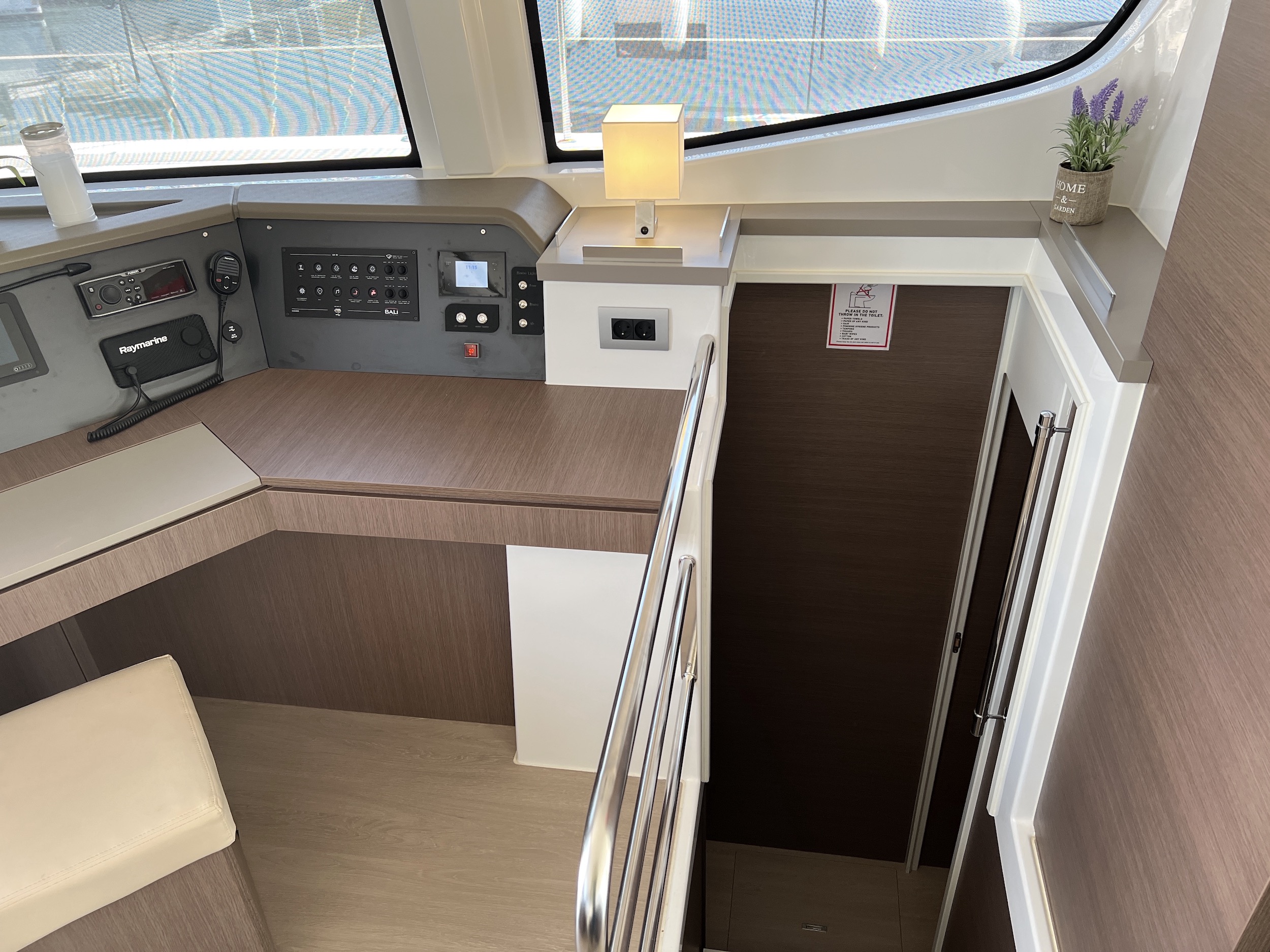 Bali 4.6 (5+1 cab) — photo 10