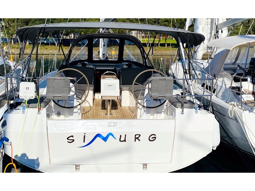 Bavaria C38 — photo 1