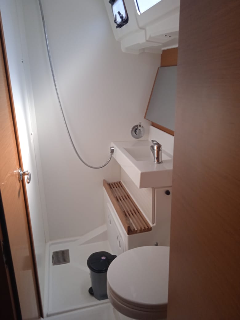 Sun Odyssey 490 — photo 13