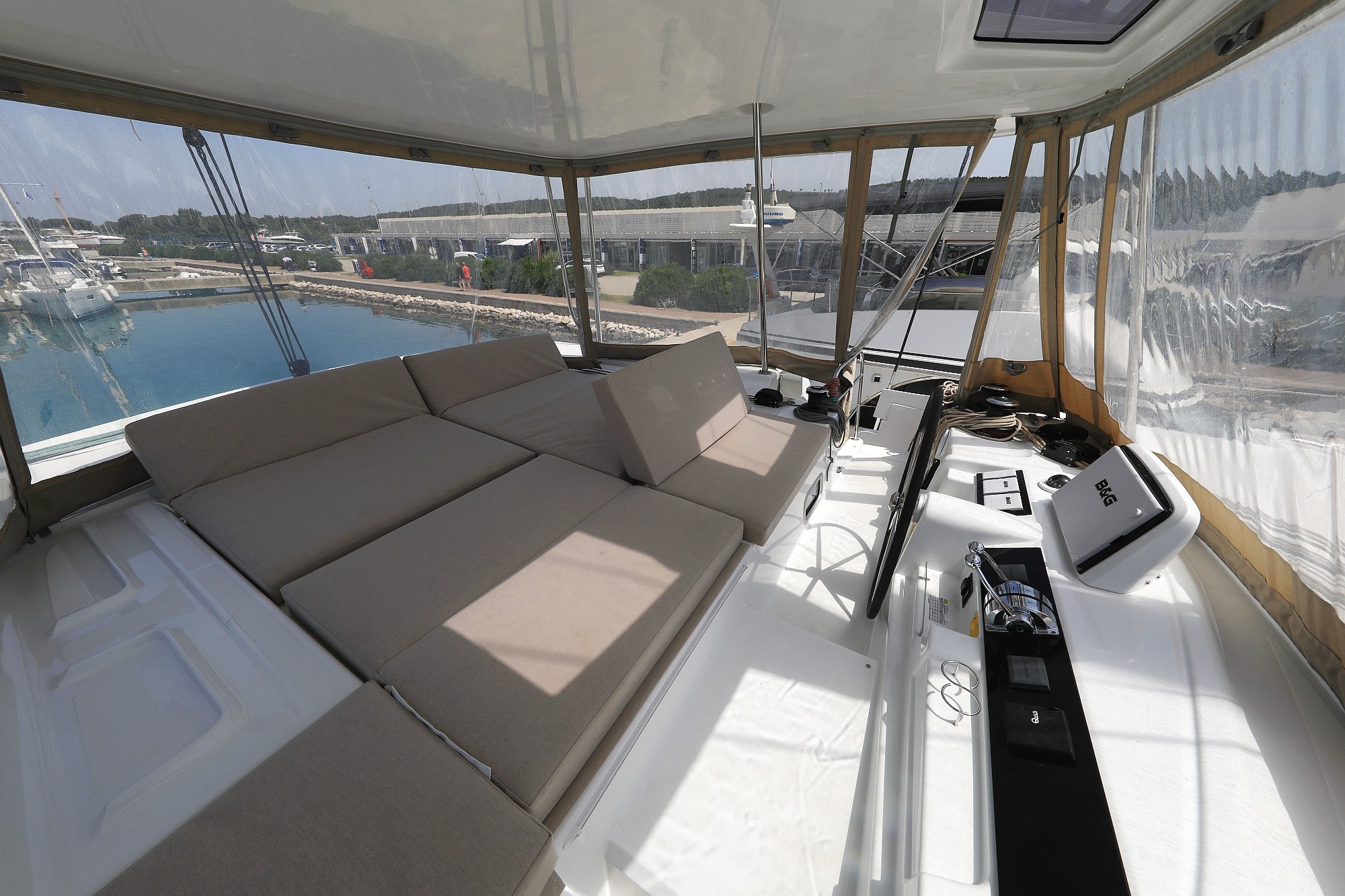 Lagoon 46 — photo 35