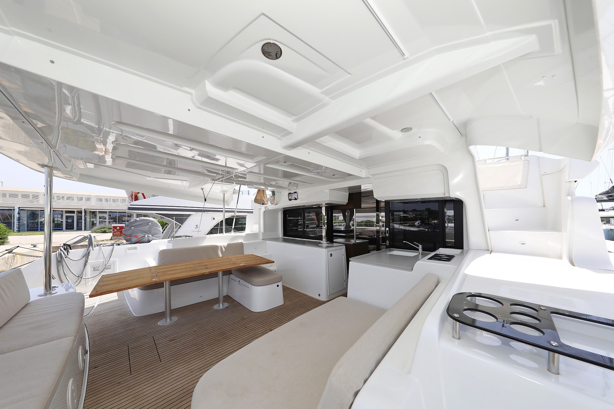Lagoon 46 — photo 14