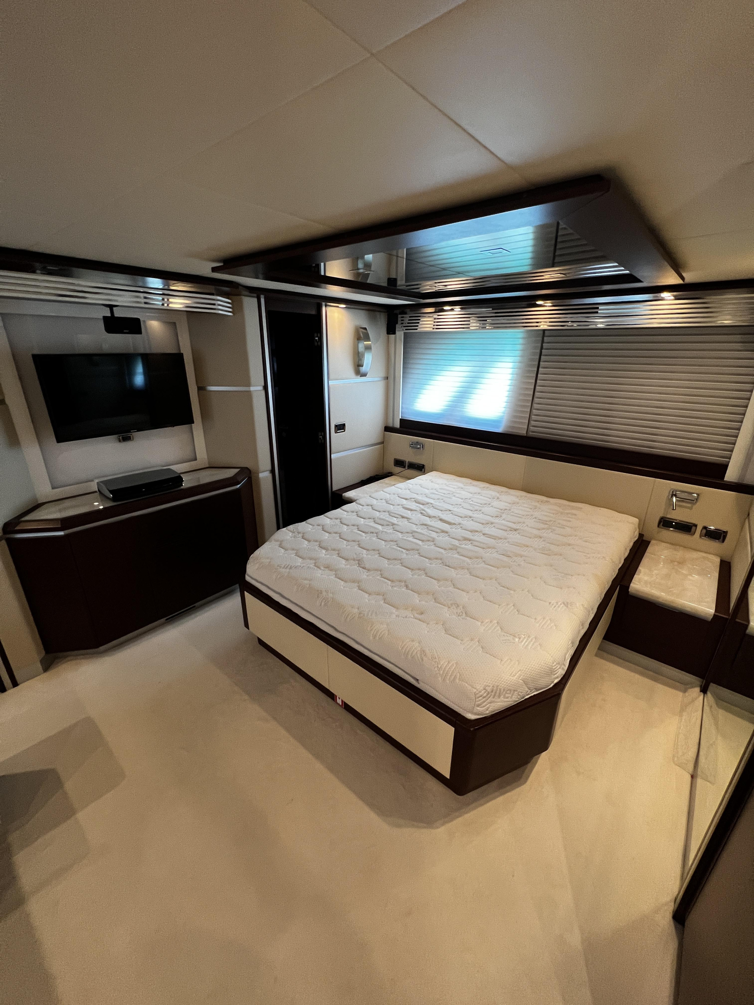 Dominator 680 S — photo 29