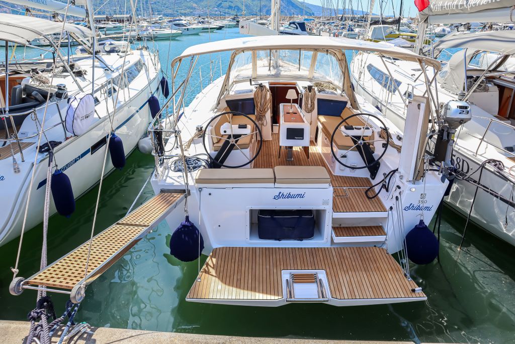 Dufour 390 Grand Large — photo 7