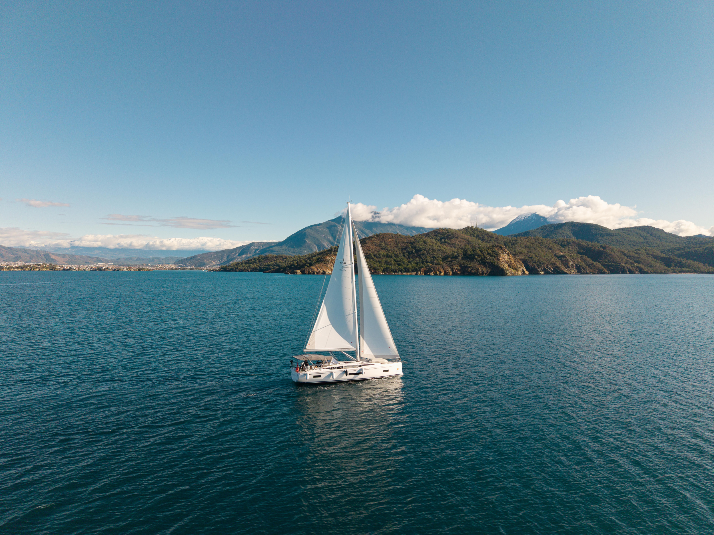 Bavaria C46 — photo 1