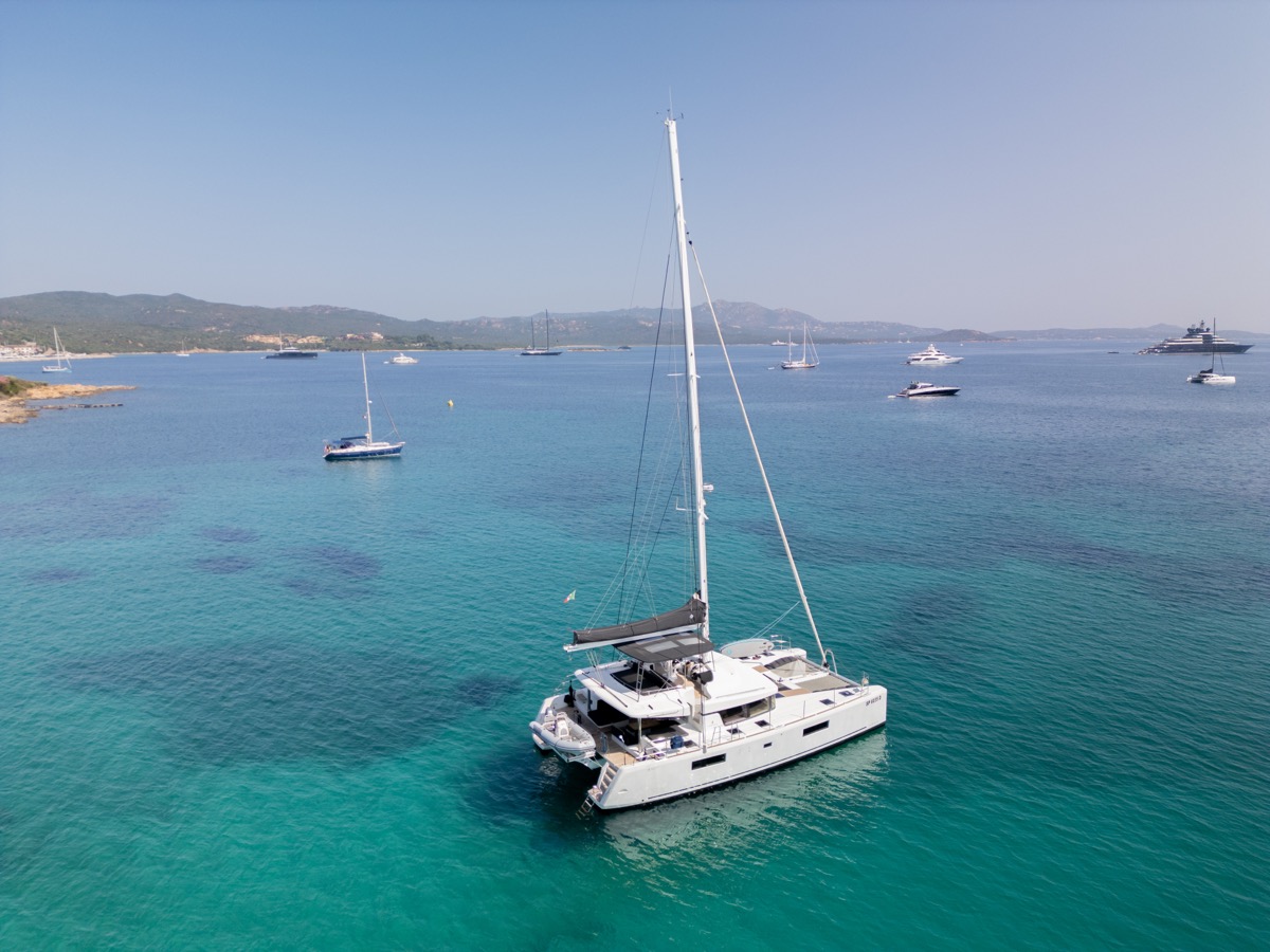 Lagoon 52F (5 cab) — photo 25