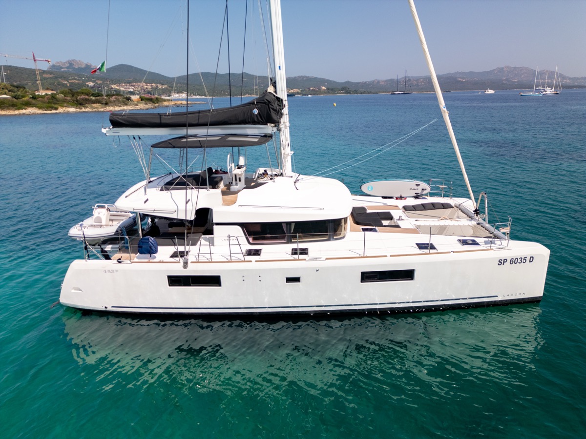 Lagoon 52F (5 cab) — photo 44