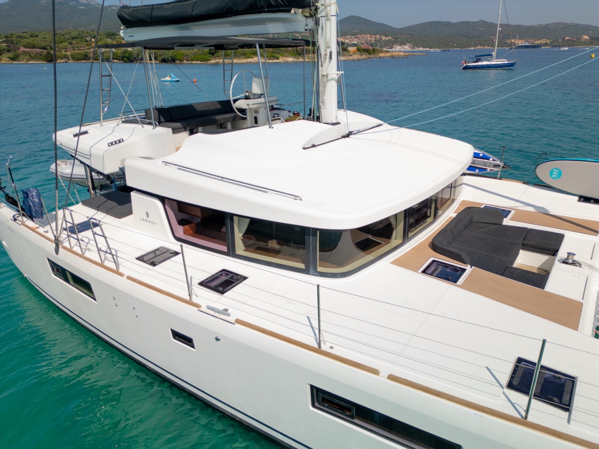Lagoon 52F (5 cab) — photo 35