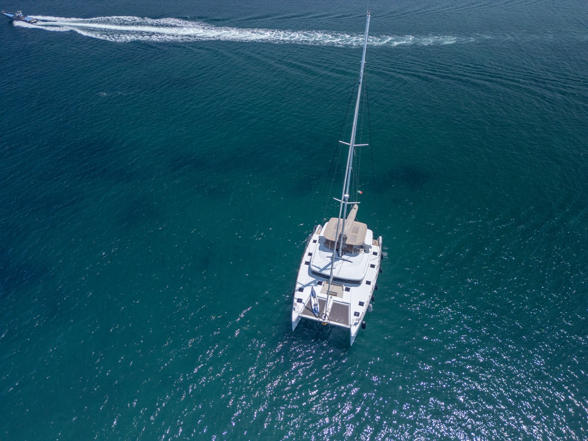 Lagoon 52F (5 cab) — photo 22