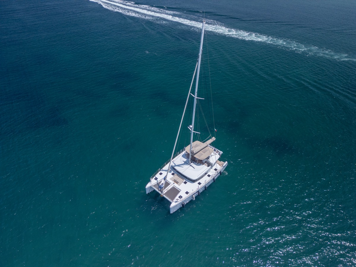 Lagoon 52F (5 cab) — photo 10